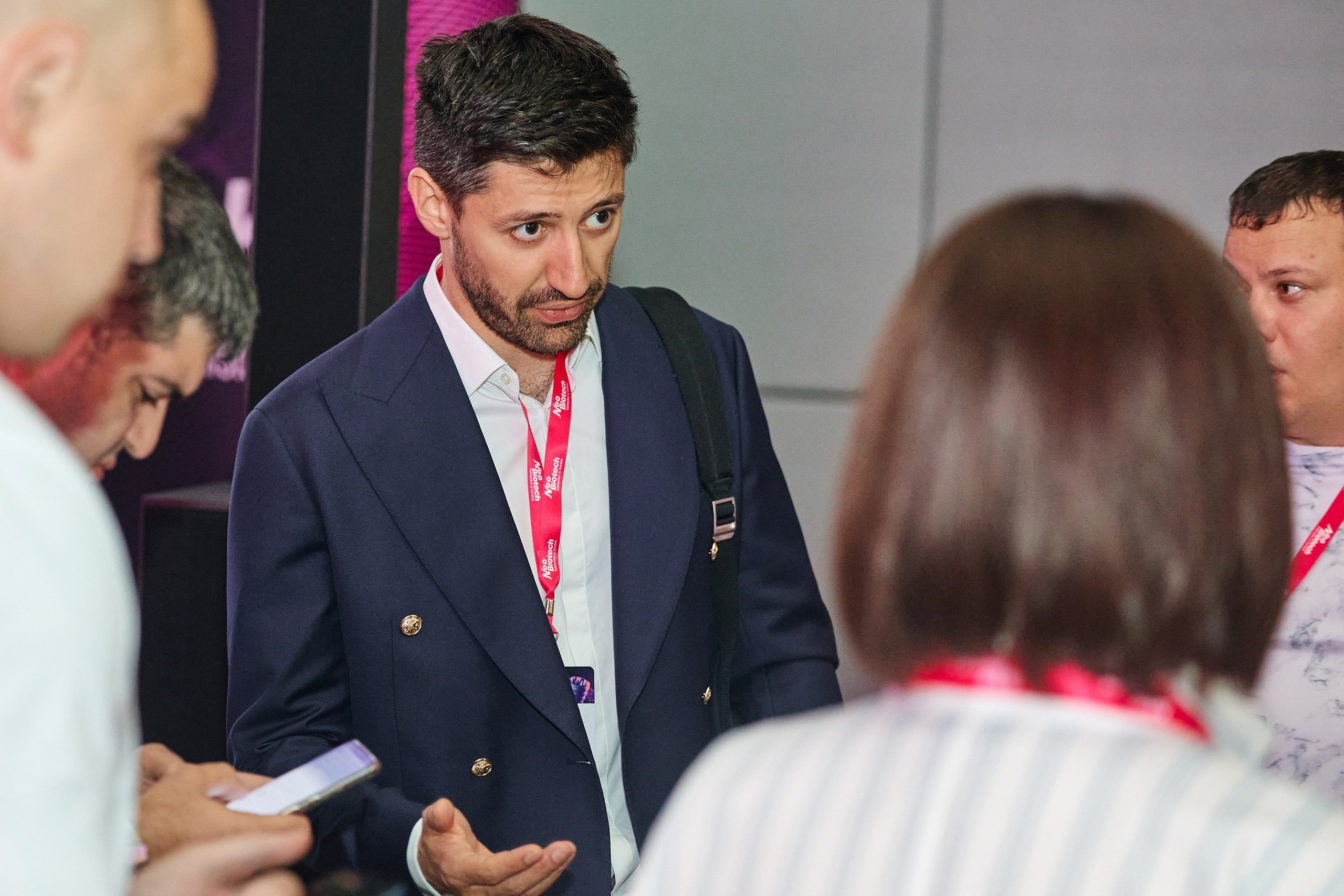 Конгресс имплантологов Neo Biotech 2025. Антон Артюшин, портретный фотограф. Москва