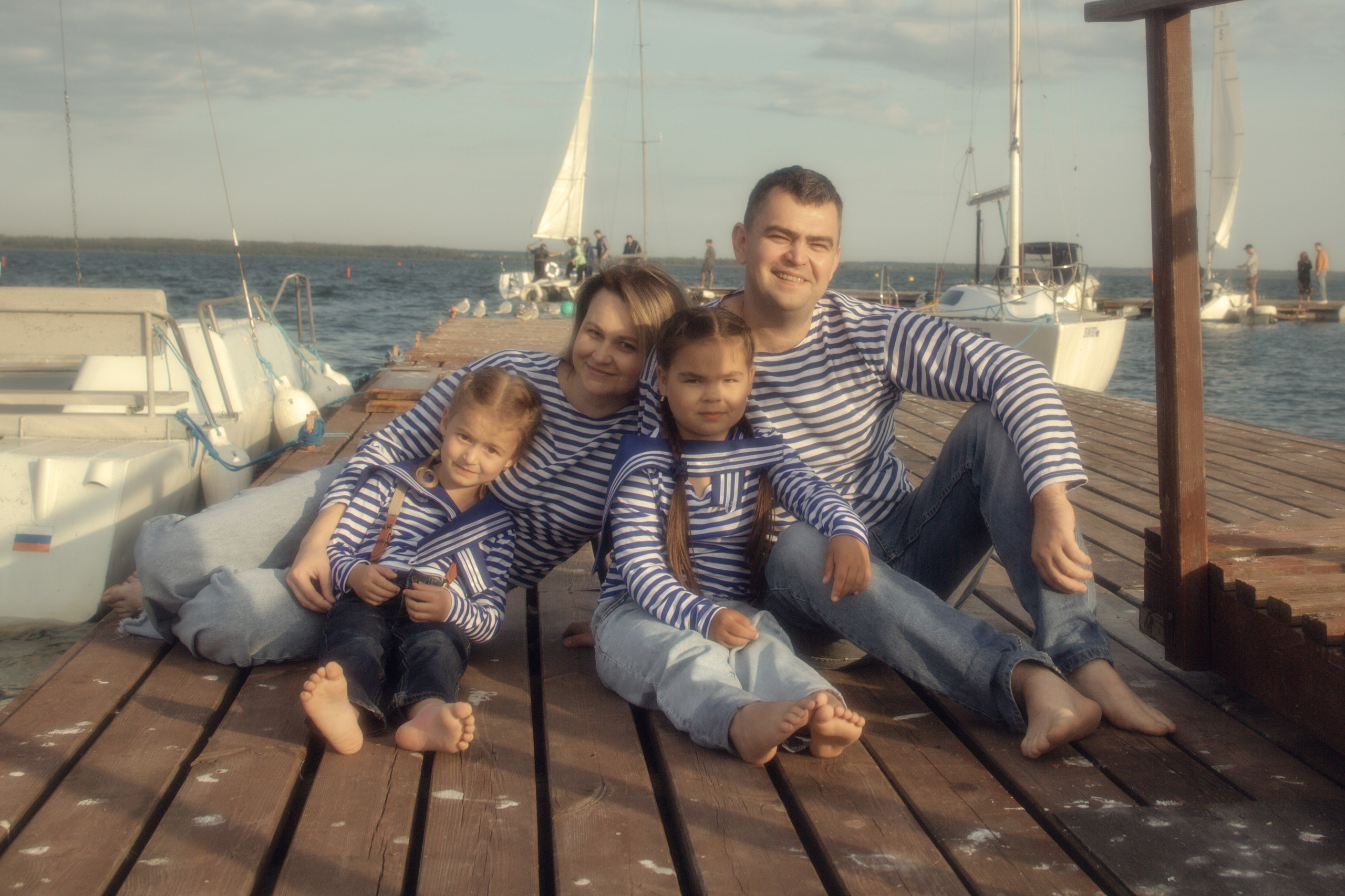 Андрей + Наталья и сестрёнки Вика и Оля. Фотограф Елена Бухонина Челябинск