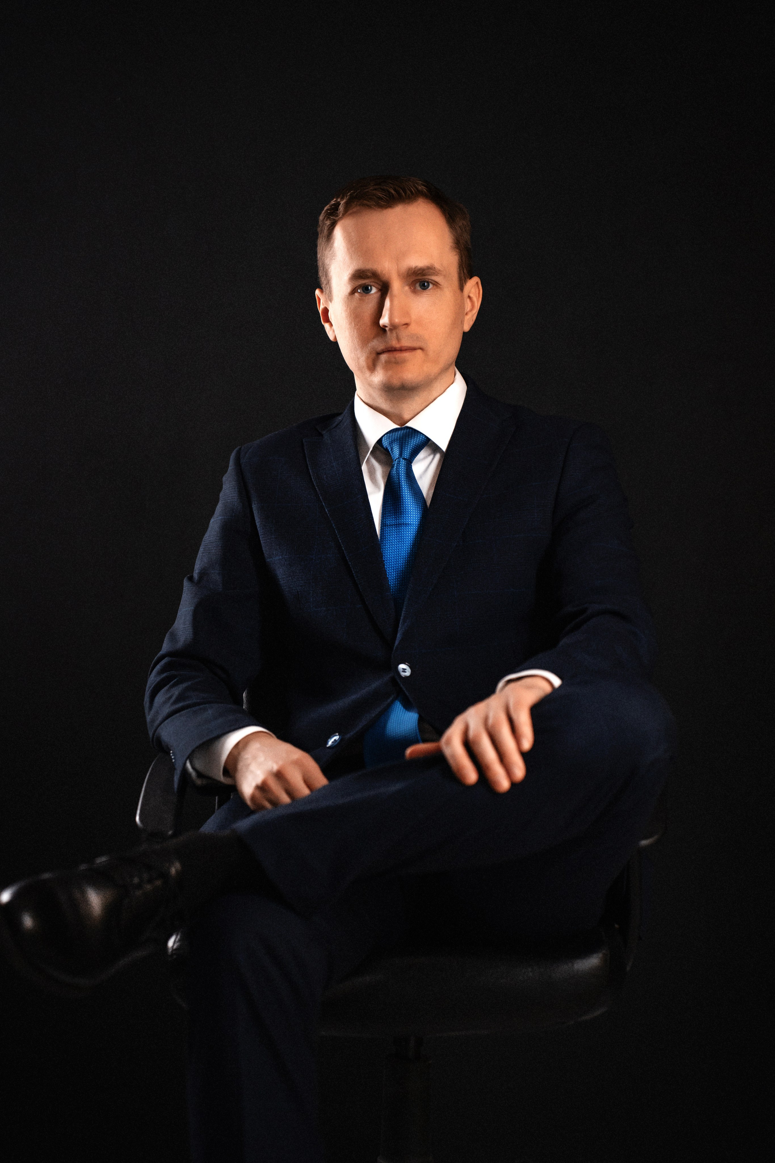 Деловые Портреты женщин и мужчин. Студийный и Рекламный Фотограф в Екатеринбурге Сергей Минин