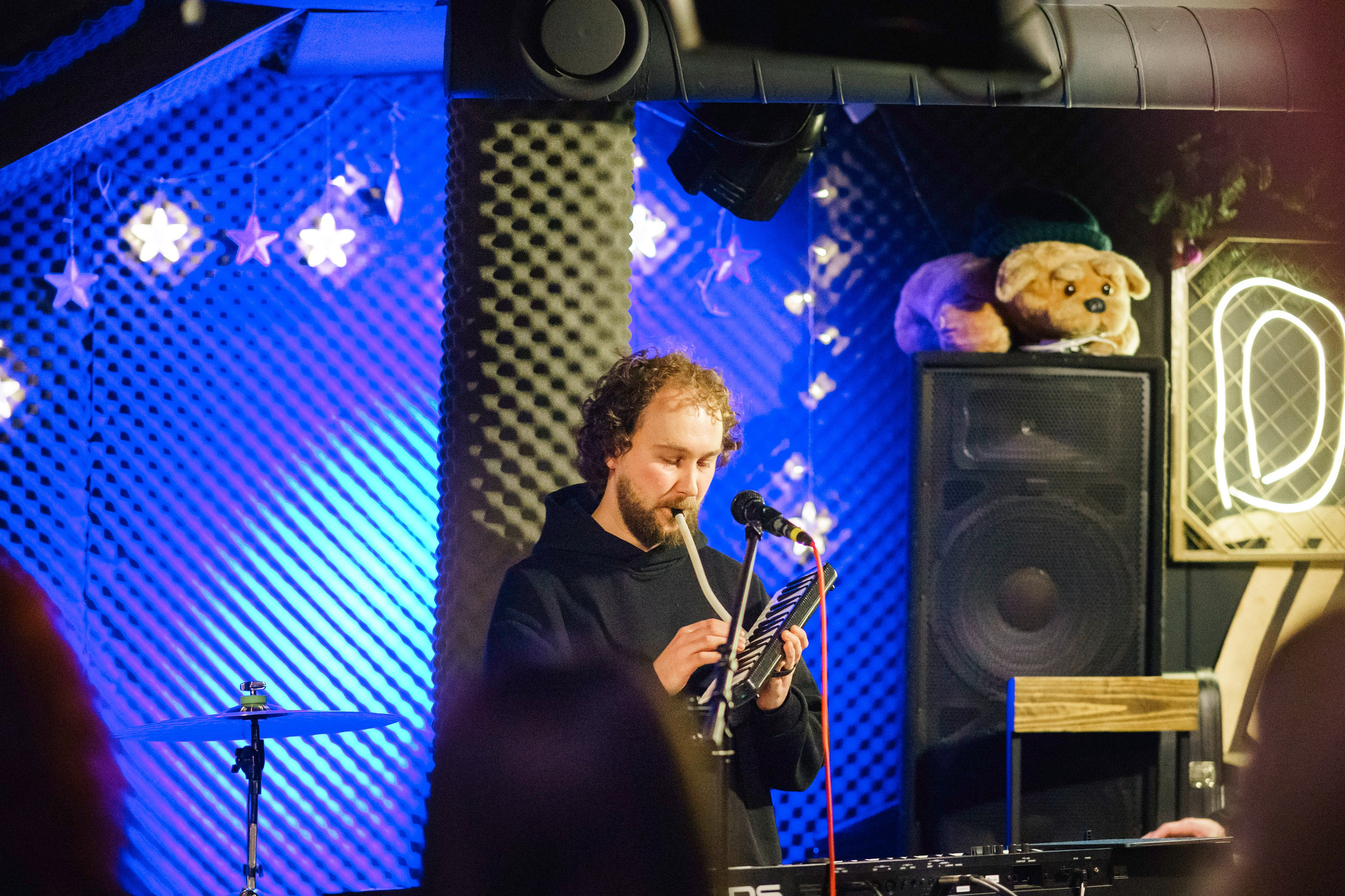 Концерт группы Тони Мак в баре Debaser. Фотограф в Санкт-Петербурге Ибрагимова Алина