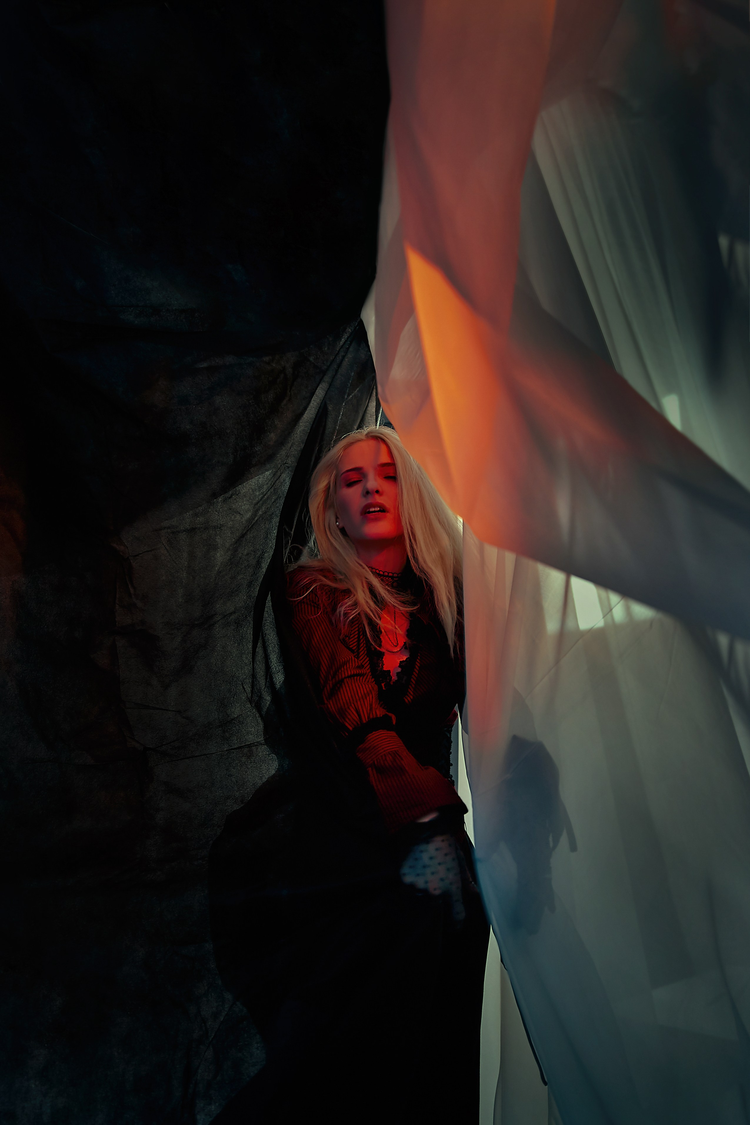 Фотосессия мрачной леди. Рекламный фотограф Санкт-Петербург Катерина Мишкель