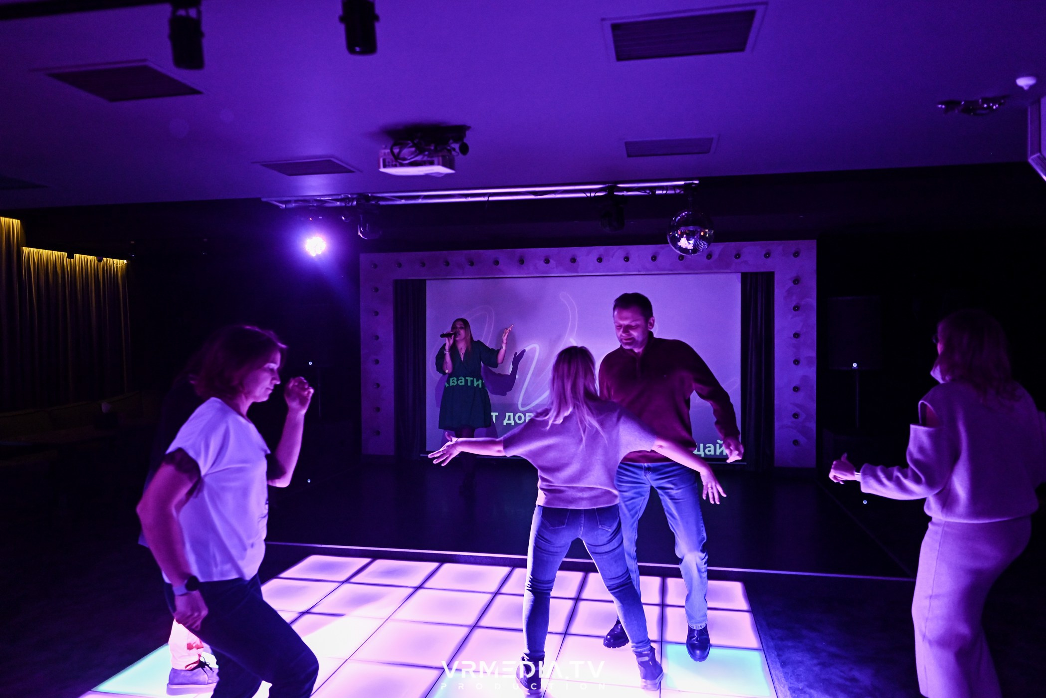 DISCO 00’S в караоке-баре «Volna»