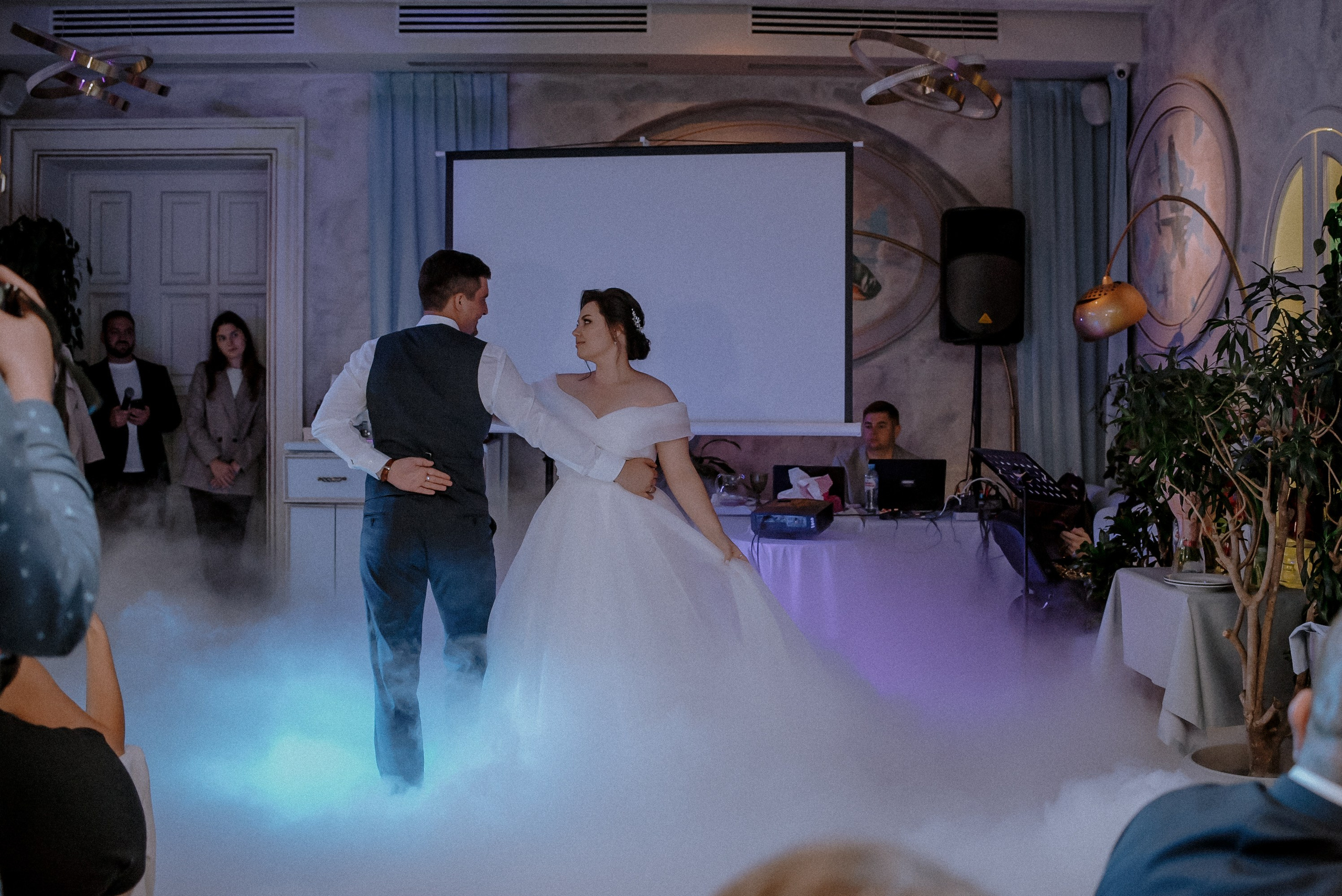 Love.com: Главная страница нашего счастья. Свадебный и семейный фотограф в Москве Сажина Кристина КиМ. Свадебный оператор в Москве Сажин Максим