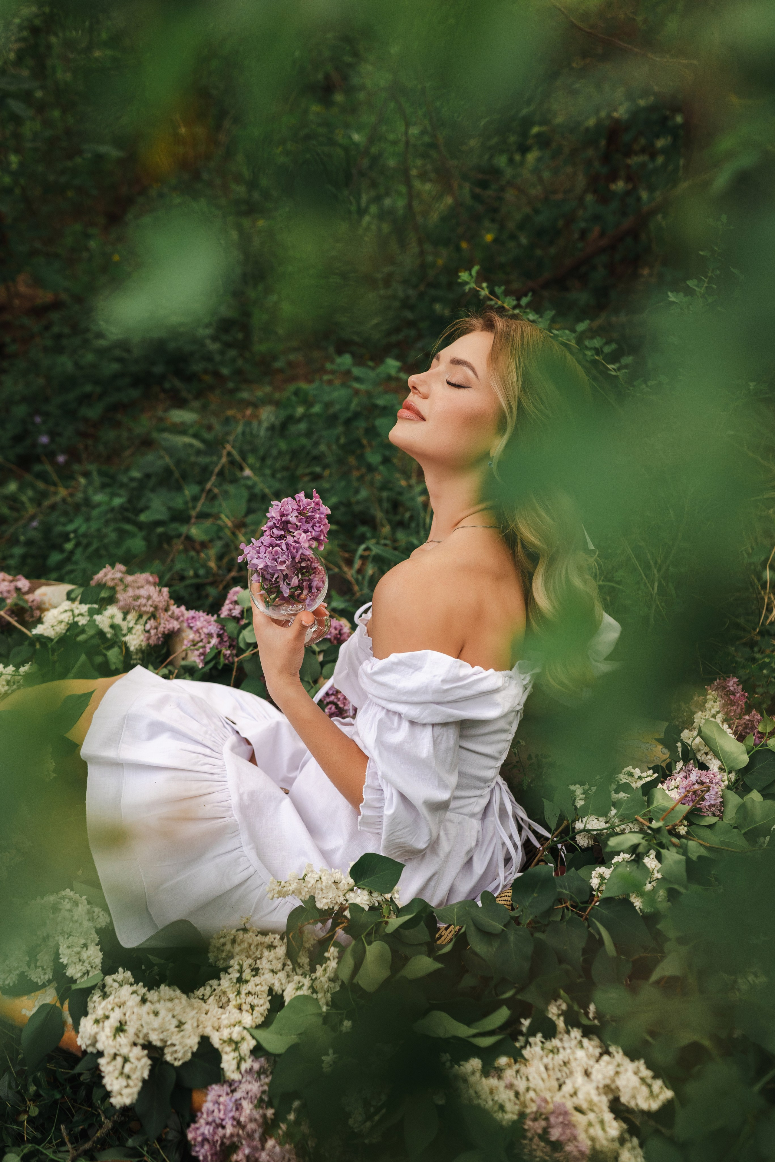 фотограф в парке Лога Каменск-Шахтинский Ольга Сагал. фотосессия девушки  на природе в сирени Парк Лога