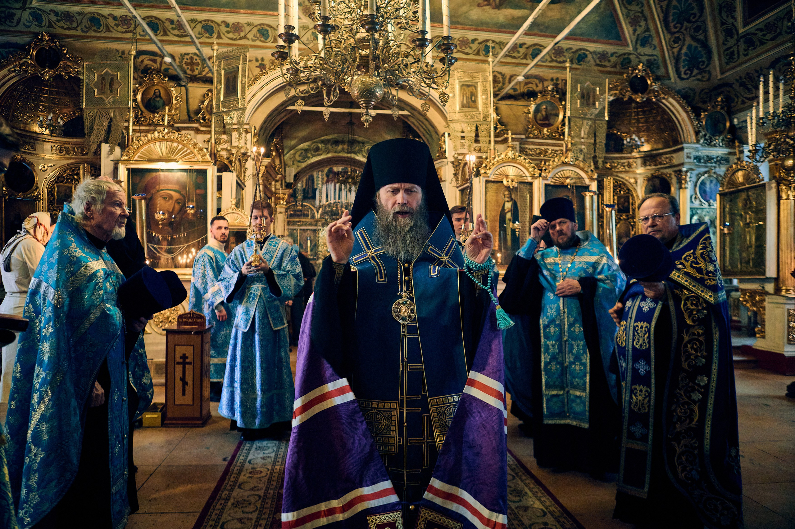 Всенощная на Благовещение Пресвятой Богородицы. DMITRY MOISEENKO — фотограф, художник, топ-стилист