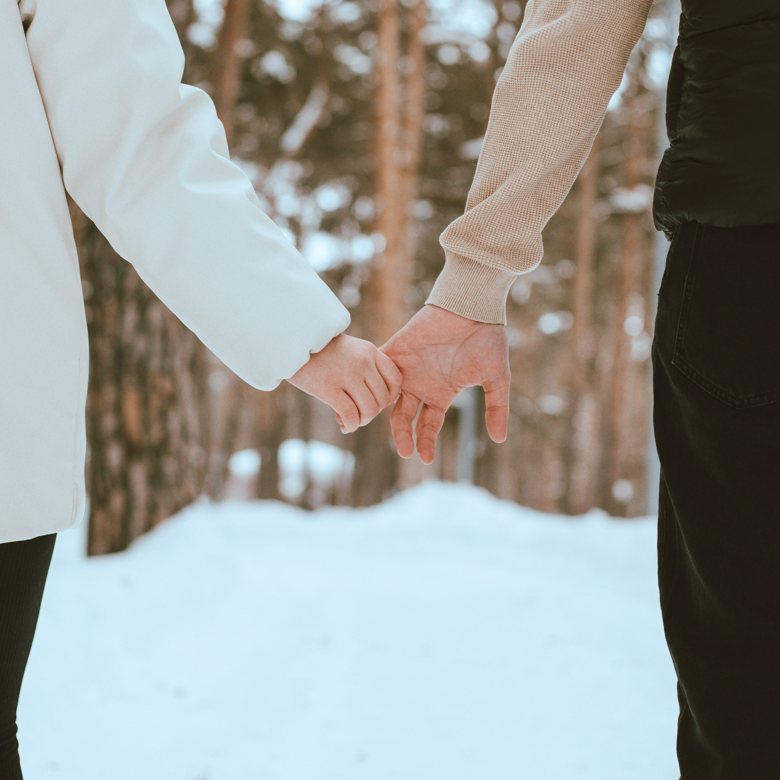 Алёна и саша. Больше не греет