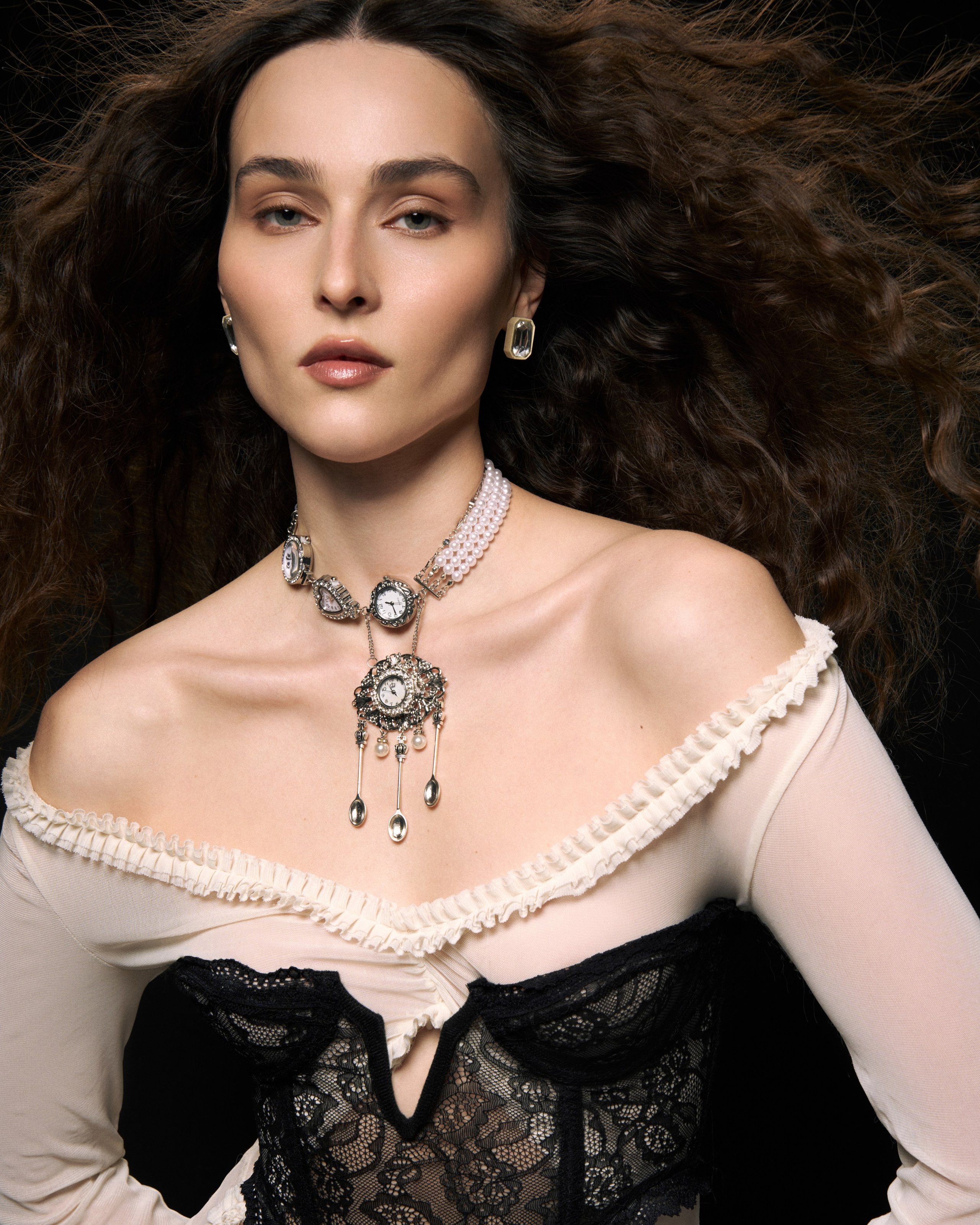 VICTORIA (editorial). Anastasia Patshina