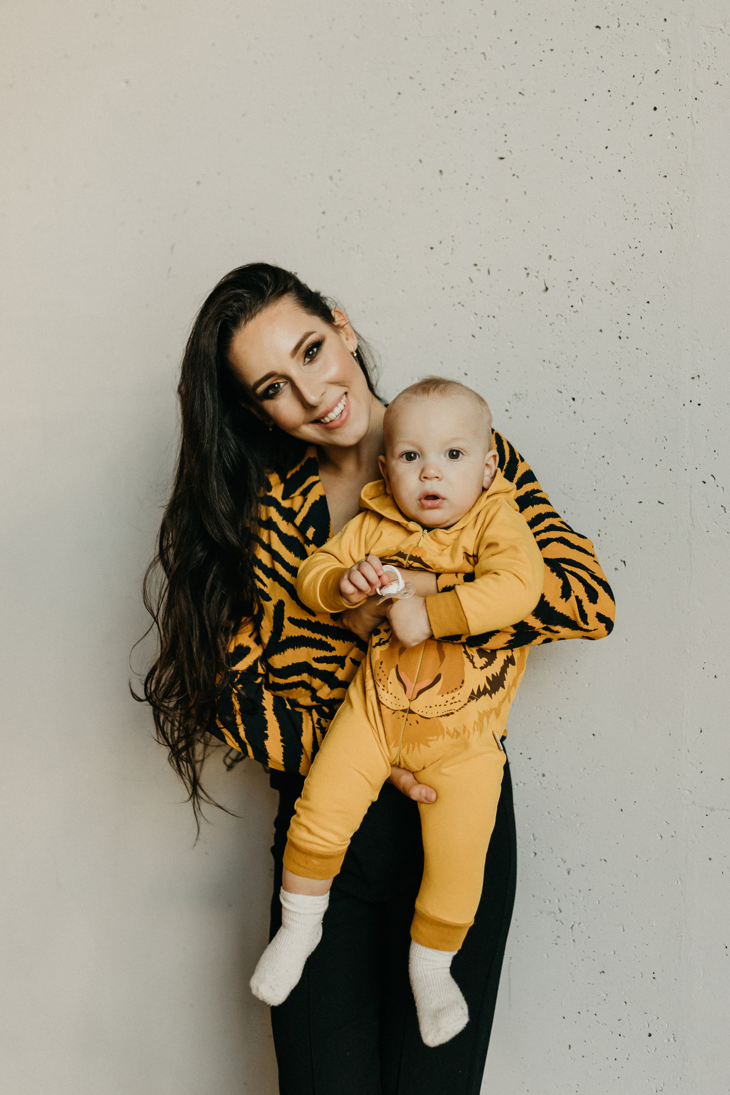 Вика и Артём. Услуги Фото и Ретуши