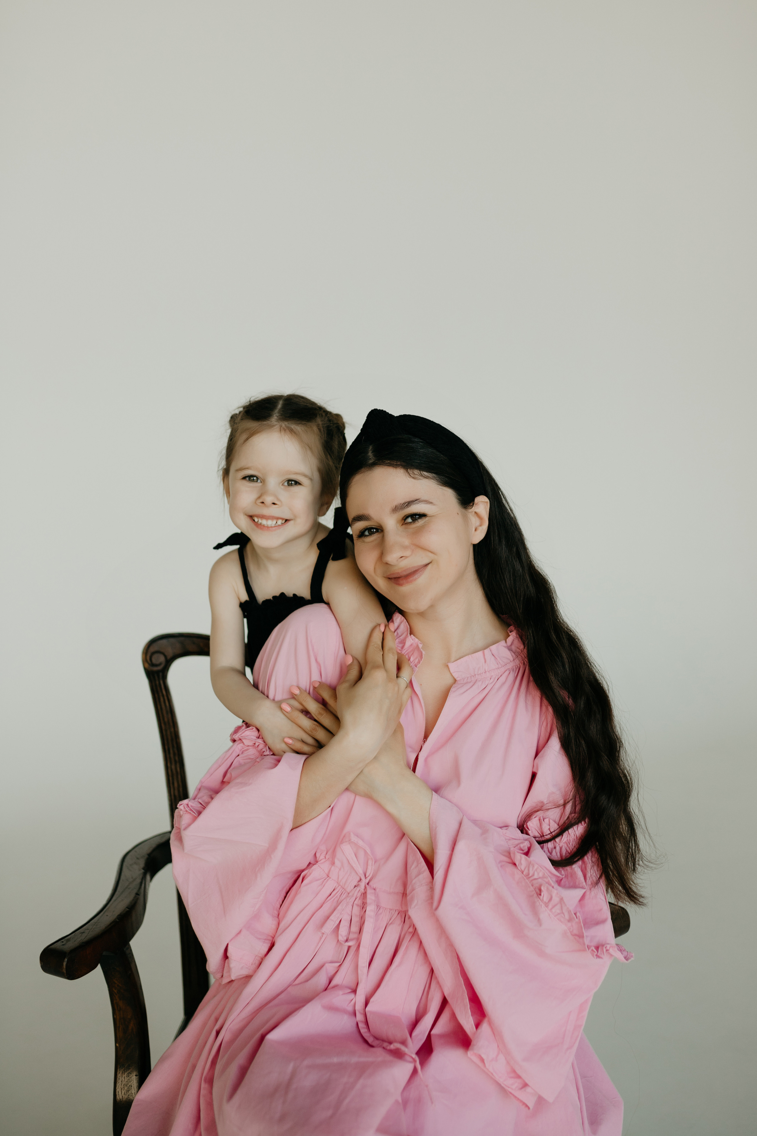 Соня и Эмма. Услуги Фото и Ретуши