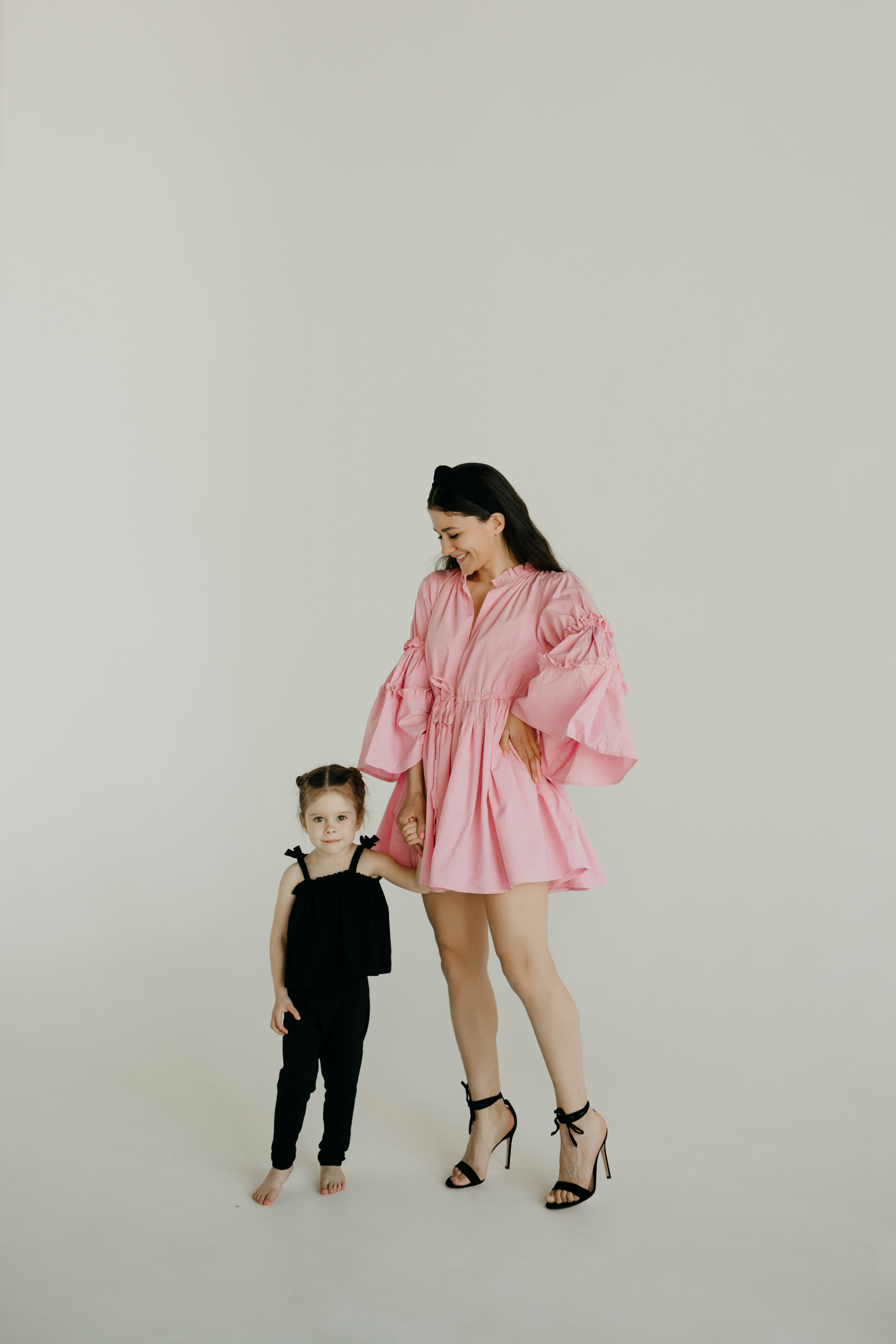 Соня и Эмма. Услуги Фото и Ретуши