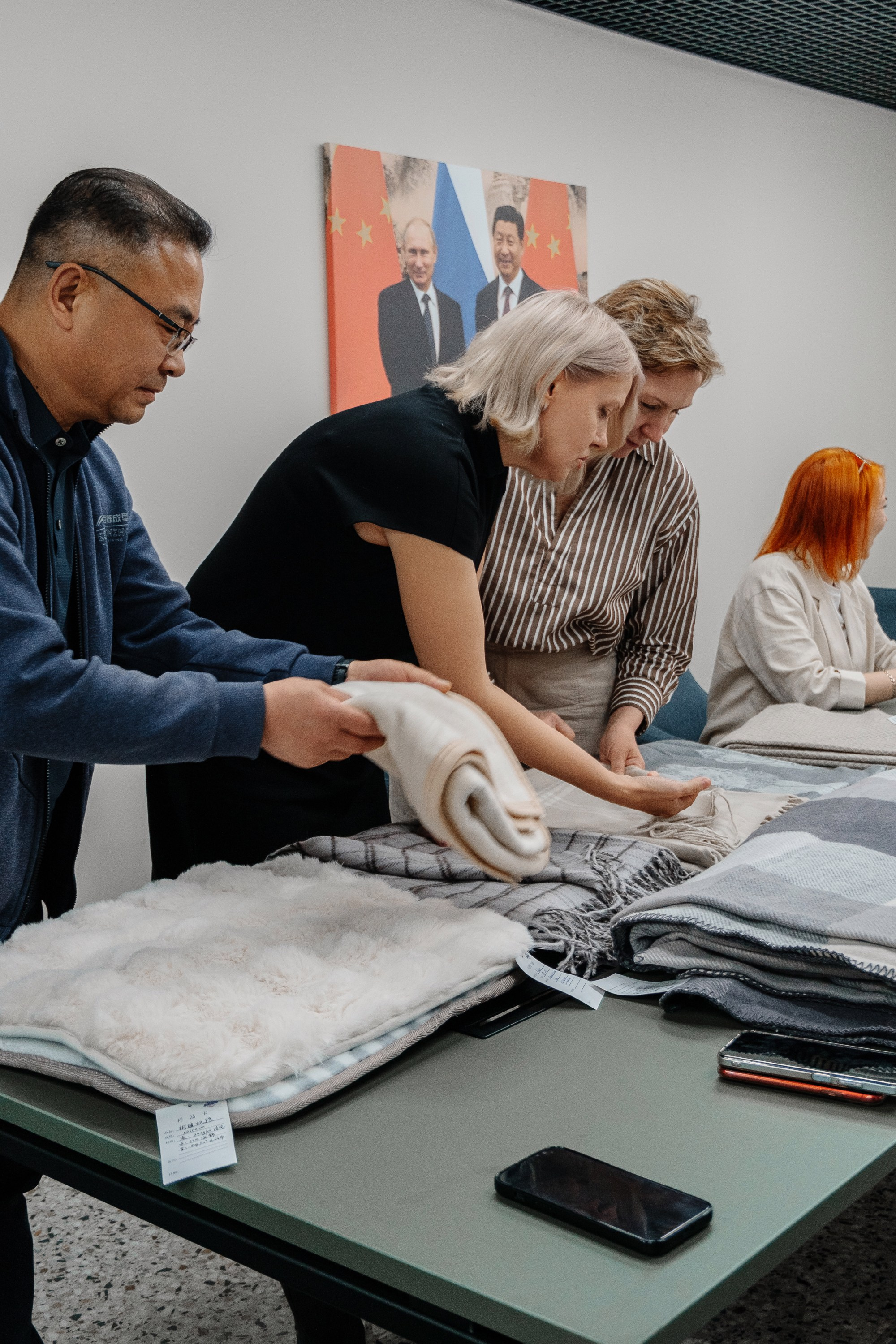 Делегация Китая в Ивановской текстильной компании