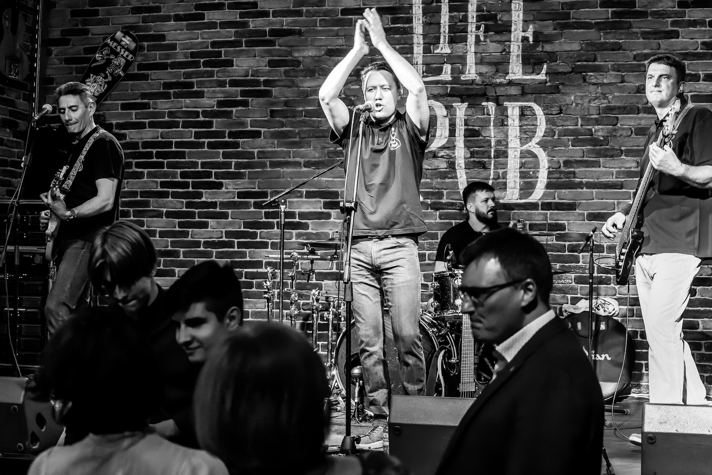 LifePub 29.03.2023. Московская кавер-группа BankBand