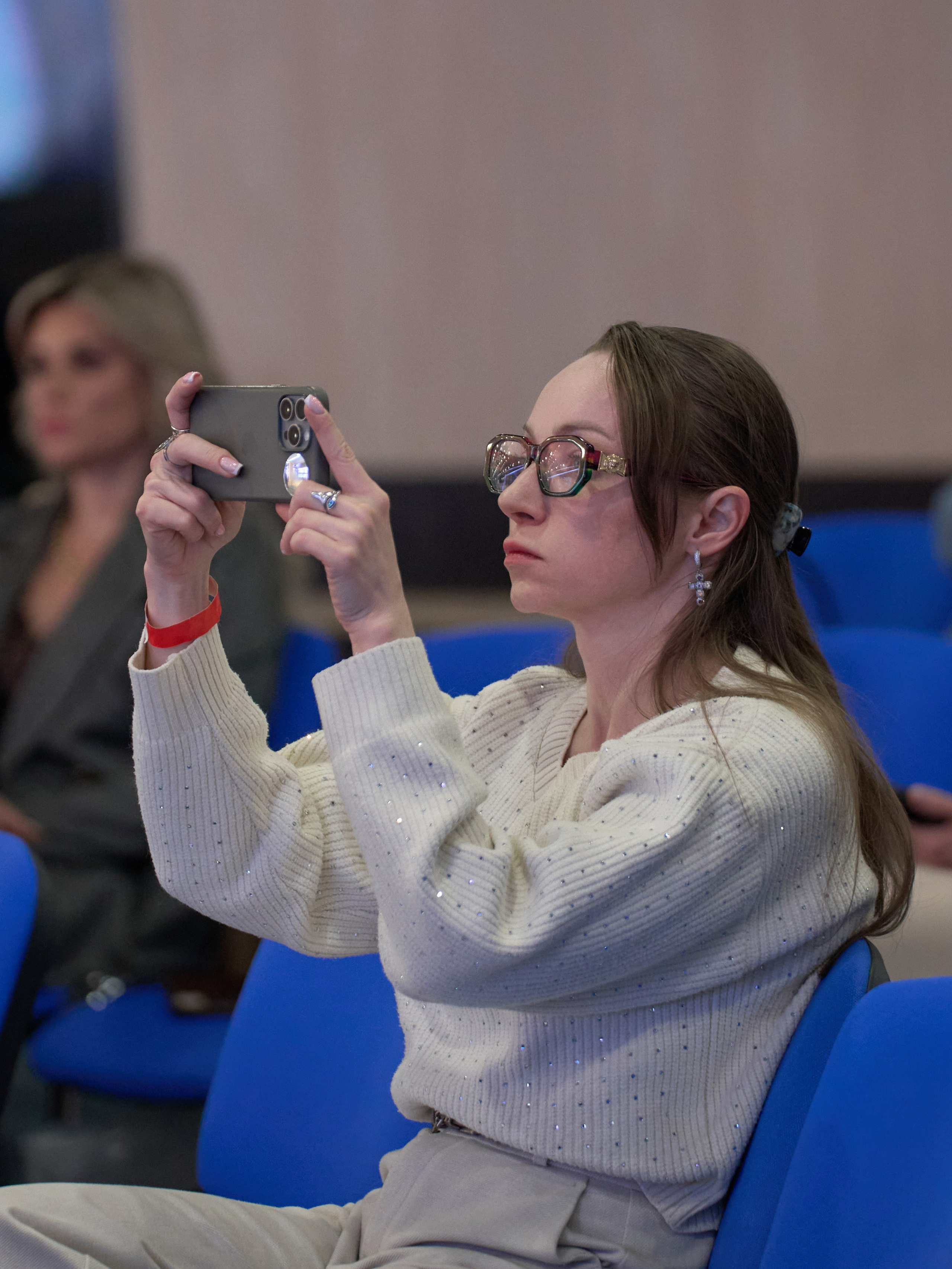 СЛУШАТЕЛИ. PRO-AGELESS