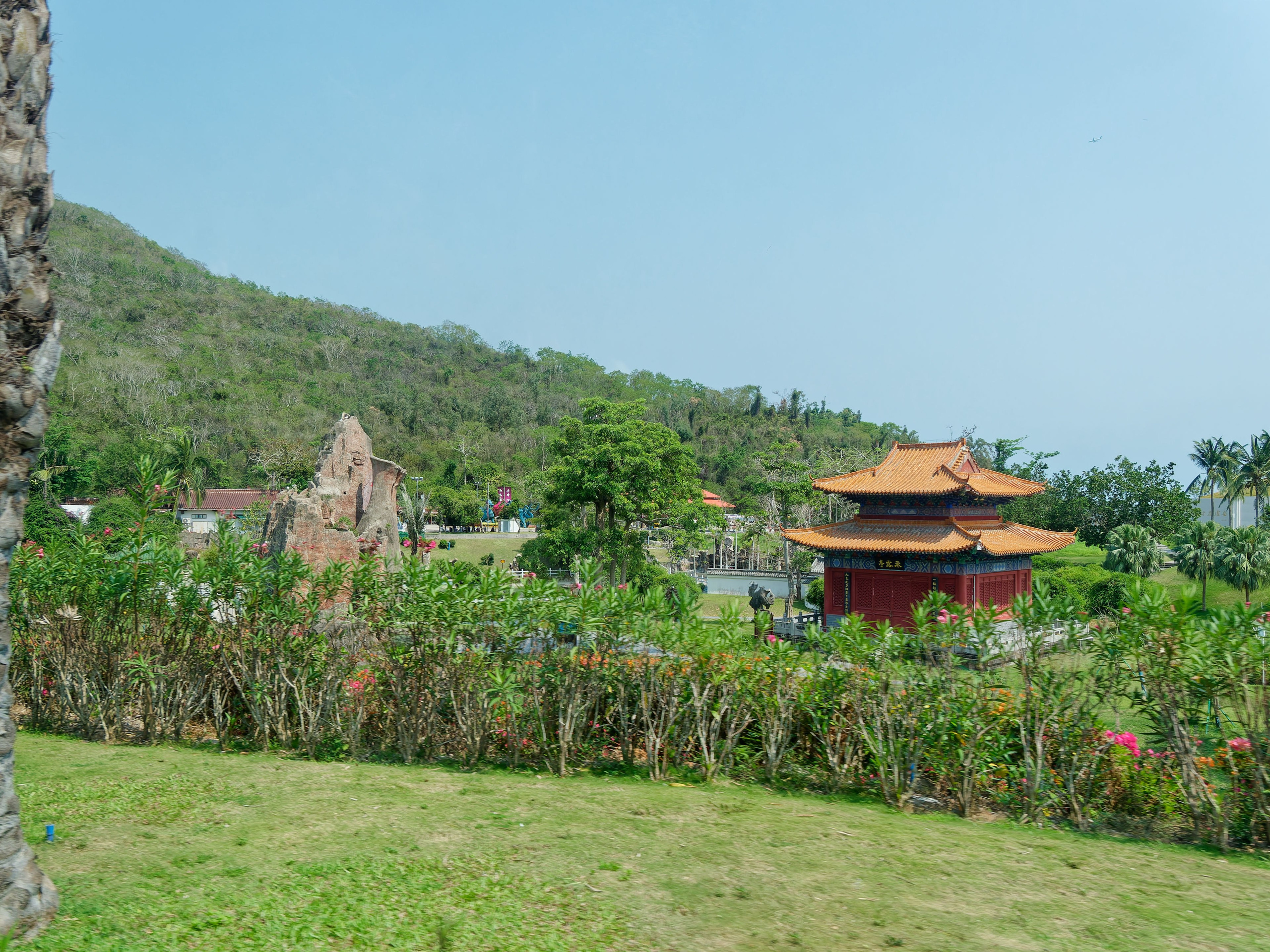 Хайнань 2026, улицы Ялунвань и Саньи. Фотопрогулки по Миру