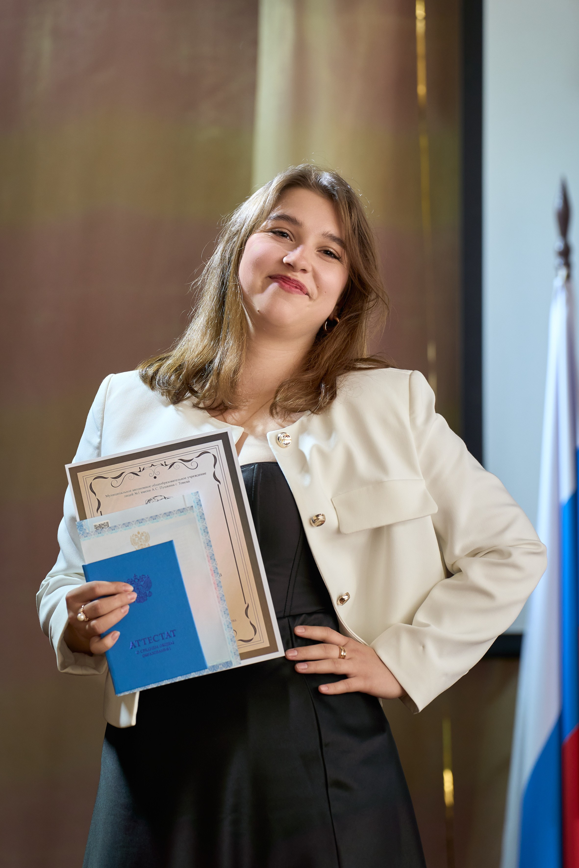 Вручение аттестатов 11 класс. Репортажный и портретный фотограф в Томске Ларионов Артём