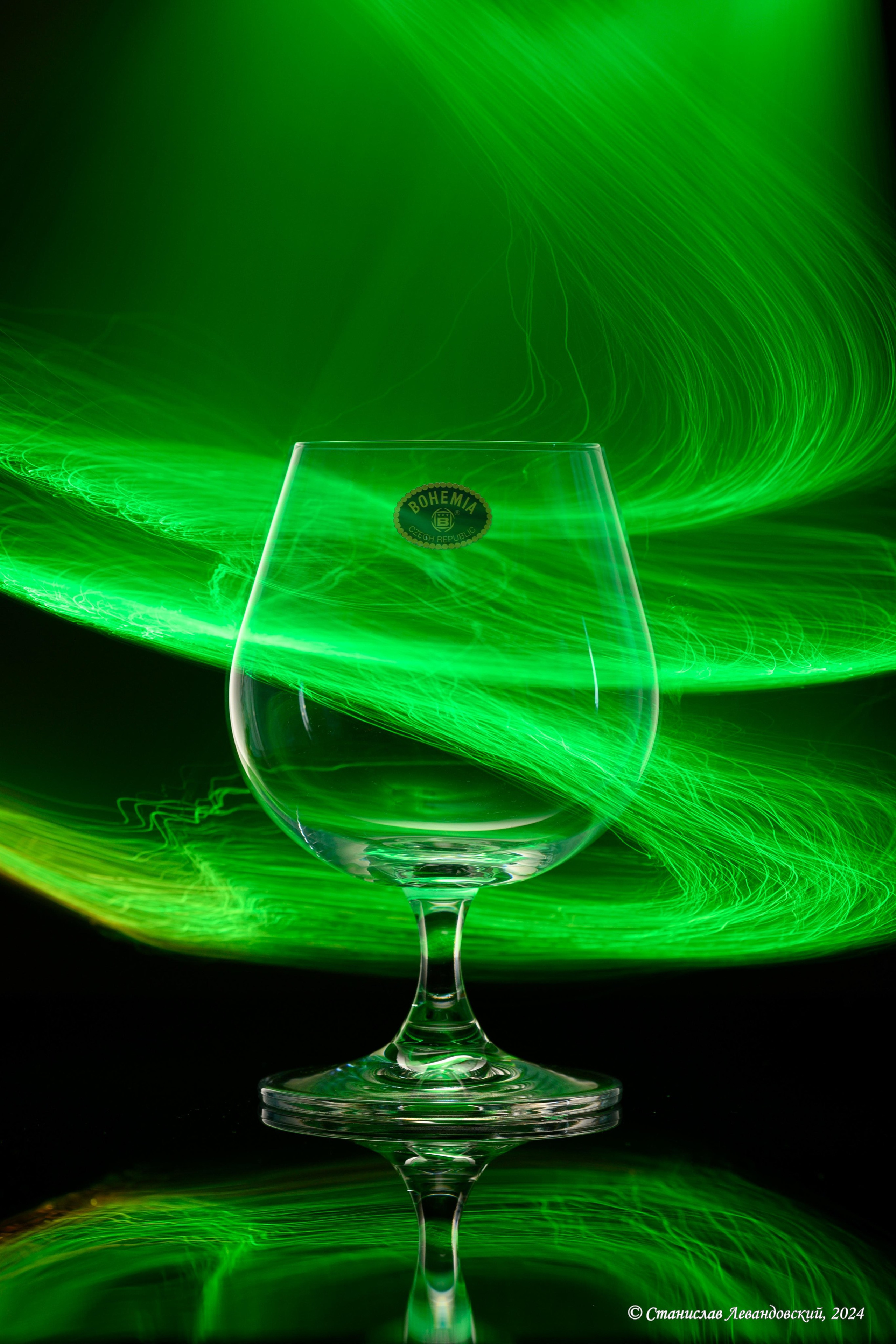 Предметы с глянцевой поверхностью. Предметный фотограф в Москве Станислав Левандовский