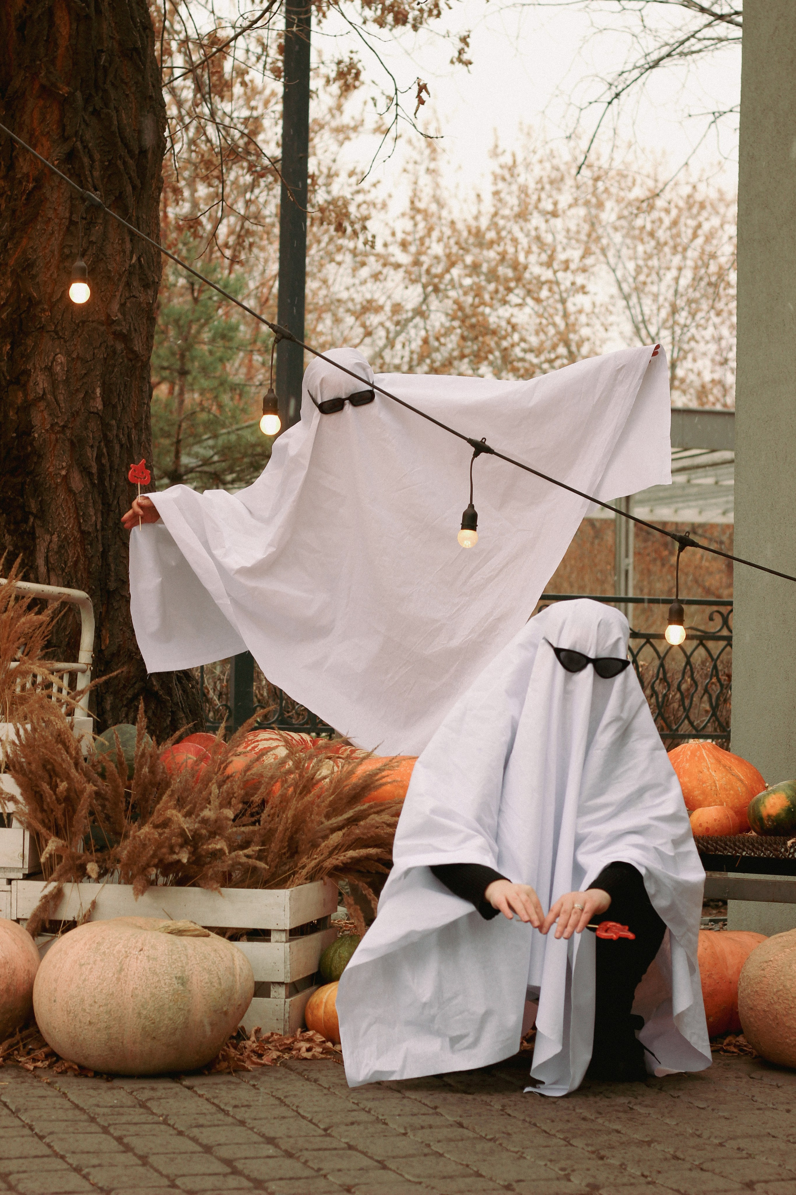 Милые привидения Алёна и Альбина. Фотограф Красноярск