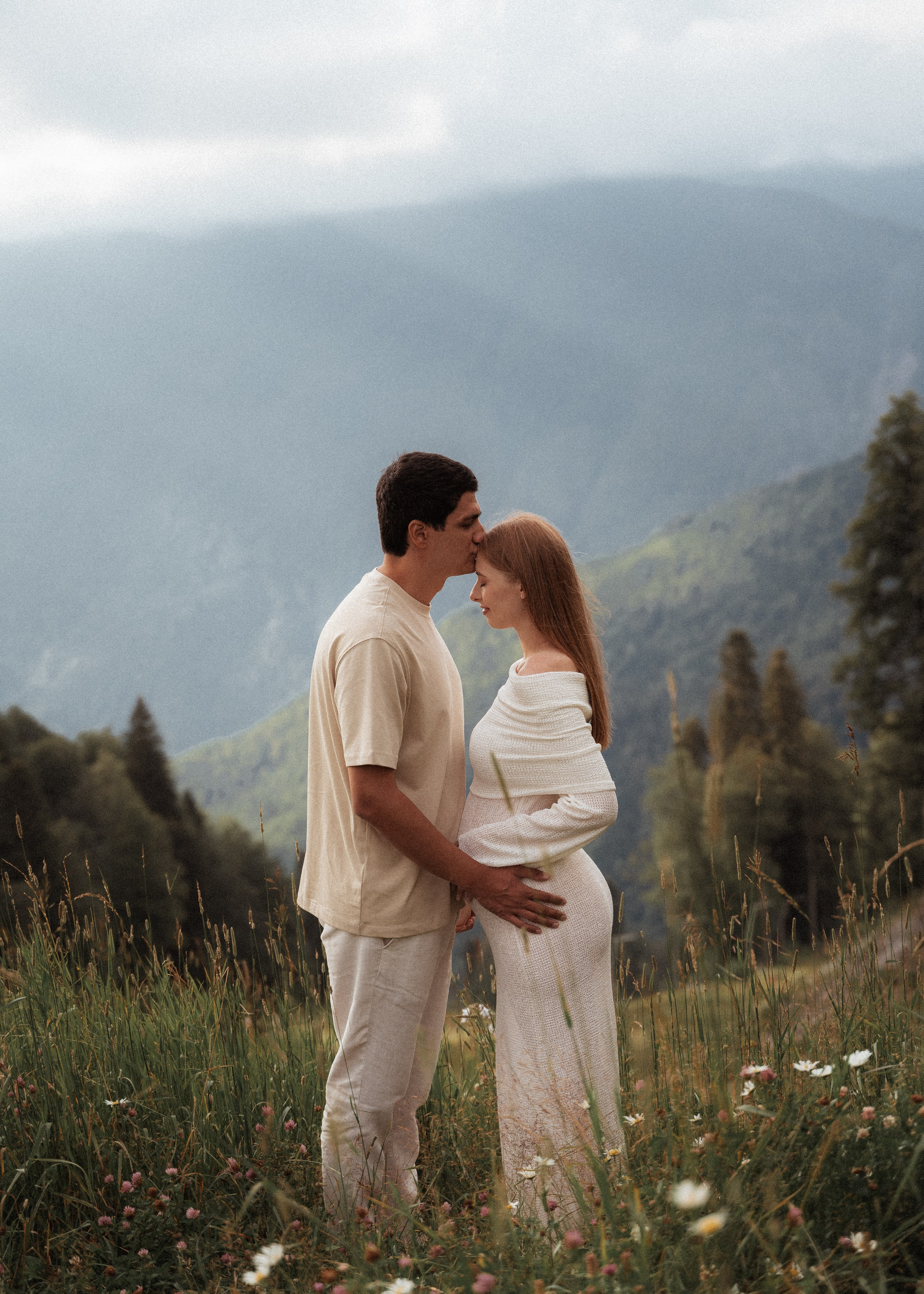 Фотосессия беременности в Красной Поляне. Фотограф на Пхукете Максим