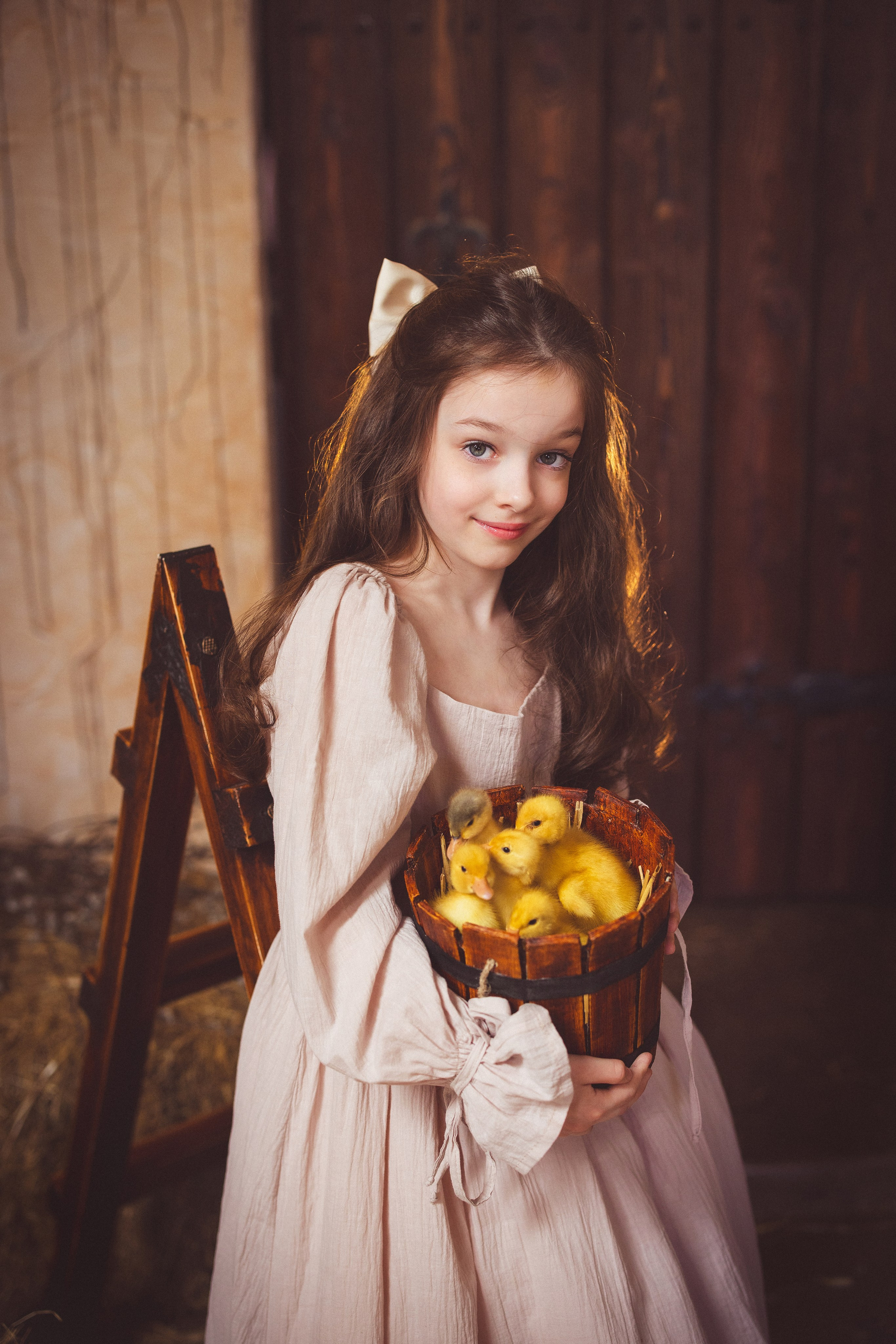 Пасхальный фотопроект с козочкой и утятами, в фотостудии «Эль» 2024 г. Семейный и детский фотограф в Краснодаре Анна Трашкова