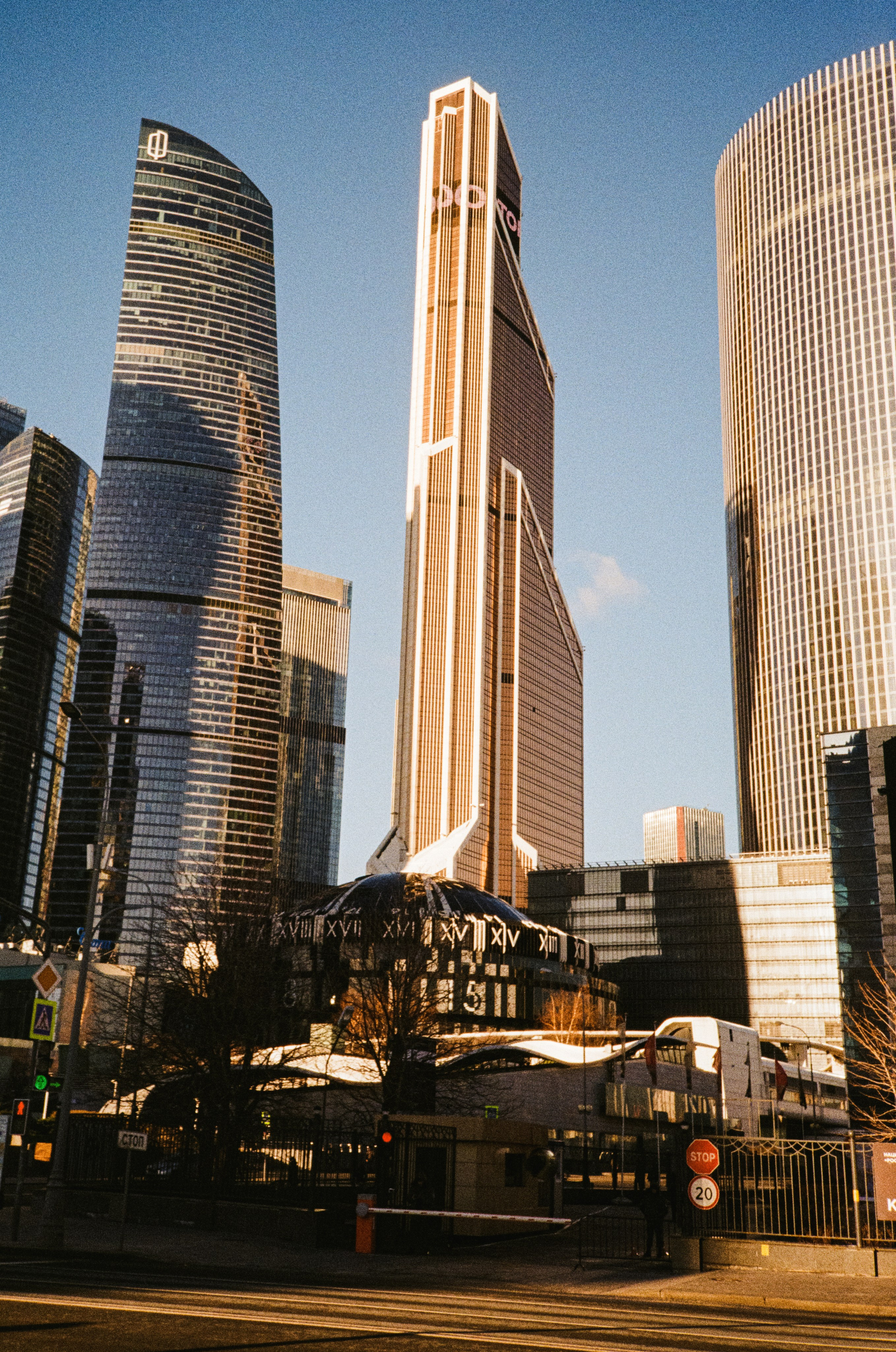 Москва Сити — 19 января 2025 года / Konica Big Mini (black) / Fujifilm C200