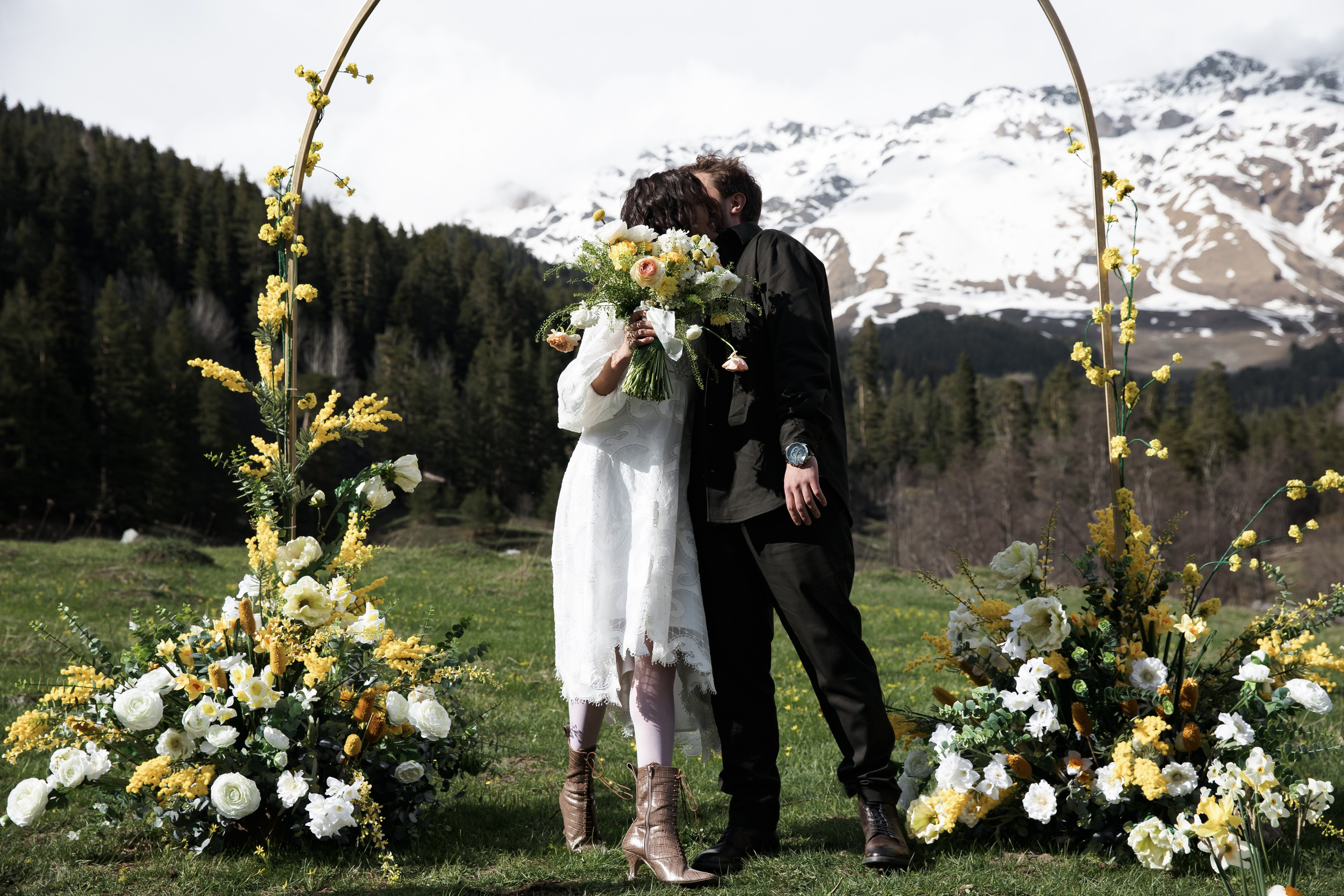 ГОРЫ_ПО_КОЛЕНО. Wedding photographer in Europe