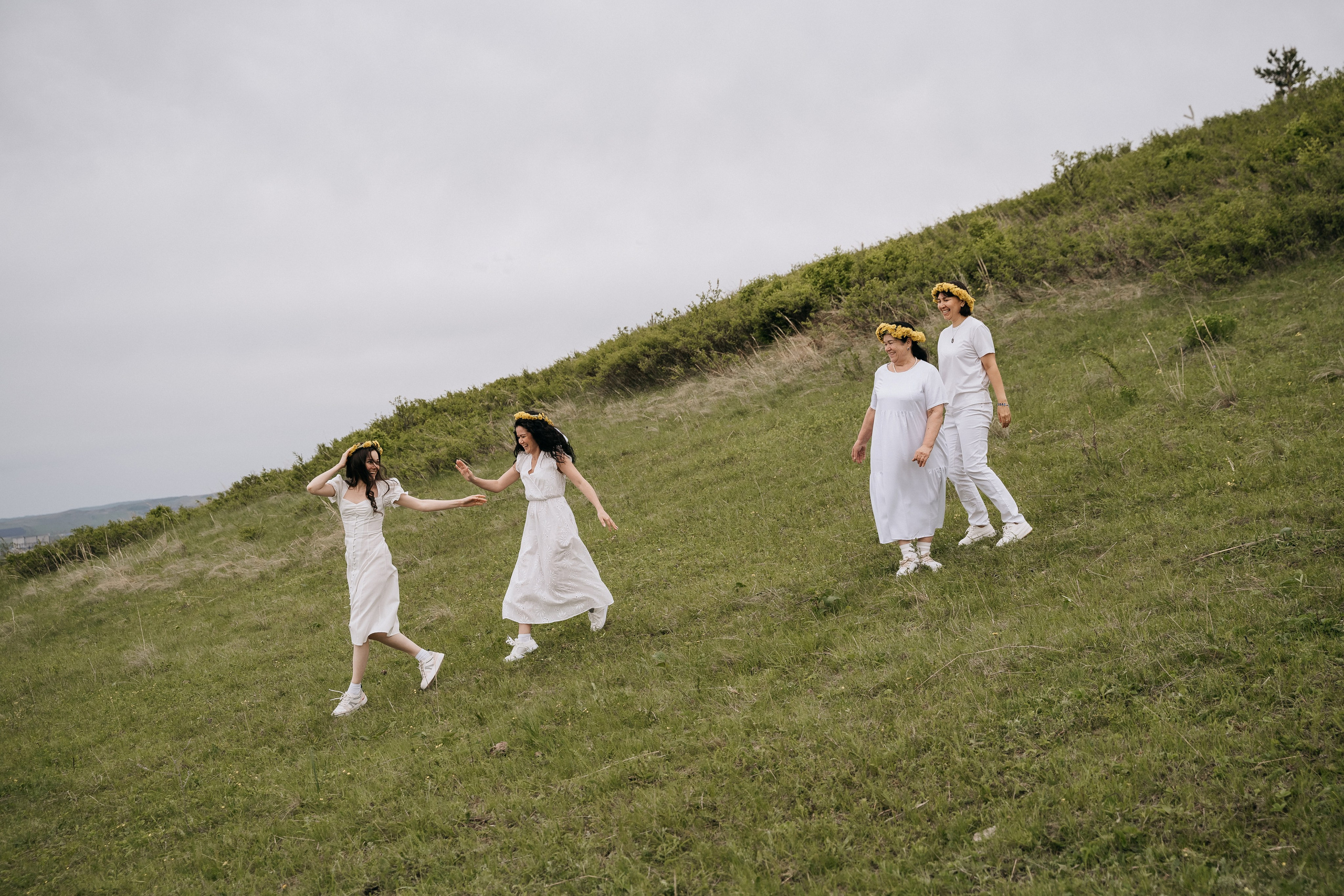 Две дочери две мамы две сестры. Свадебный семейный фотограф Ксения Божко Уфа Раевка никах в Нарыстау