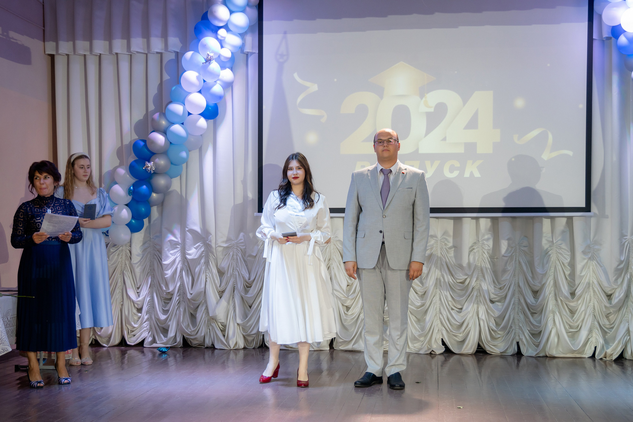 Школьный выпускной 2024 год в Соколе (Минск). Свадебный фотограф в Минске/Беларуси Сергей Спиридонов