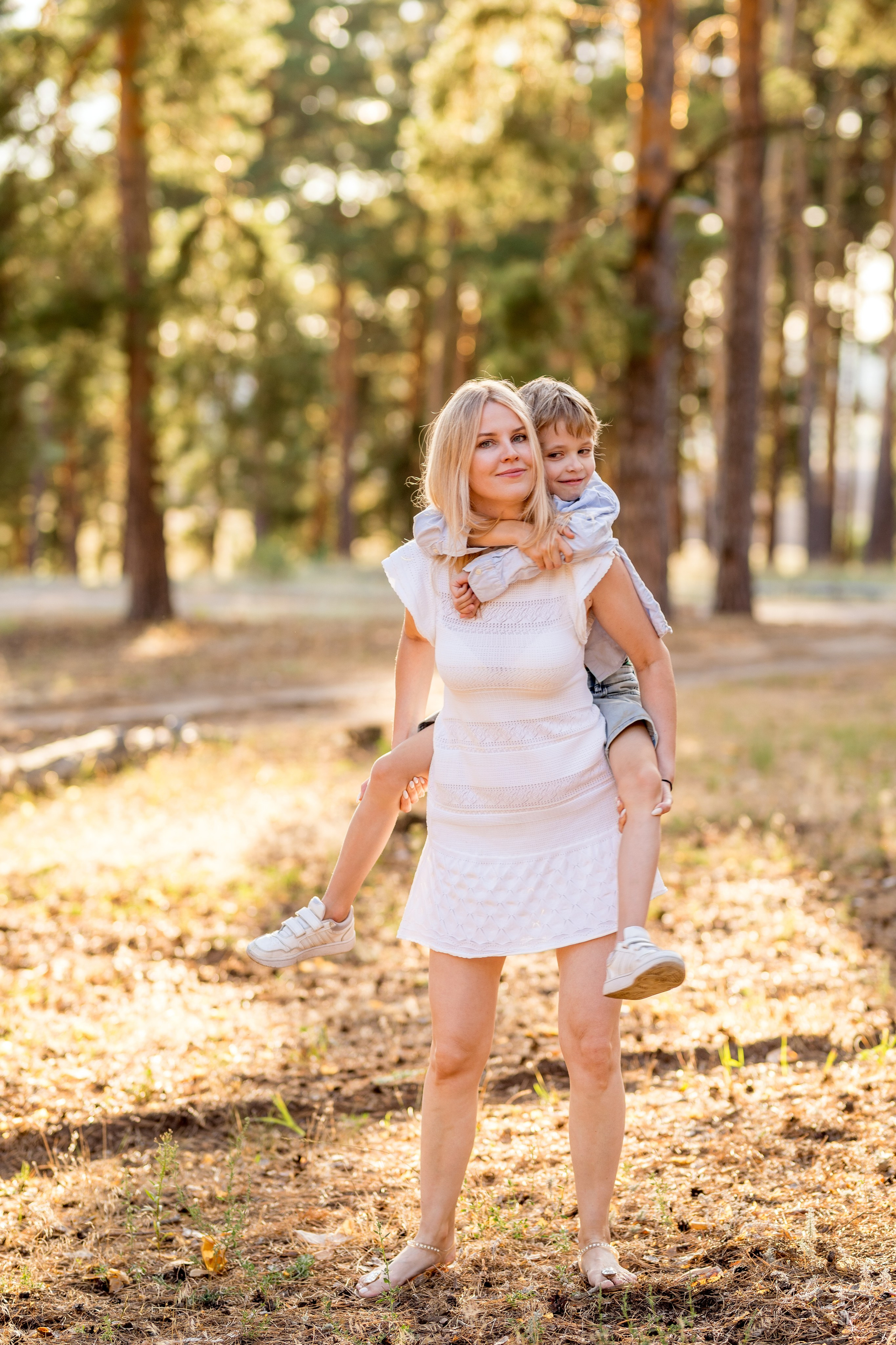 Семейная фотосессия в лесу. Катя Халдеева Фотограф Саратов