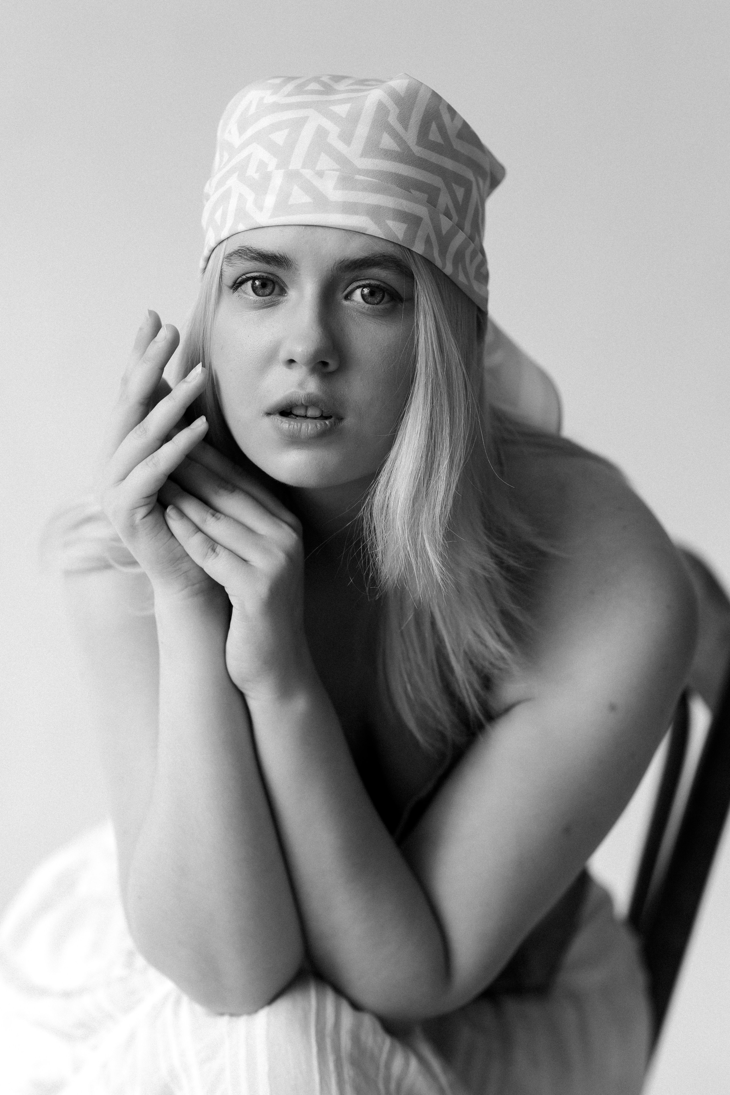 Нежная фотосессия в студии. Фотограф в Санкт-Петербурге и Уфе Алина Шаймухаметова