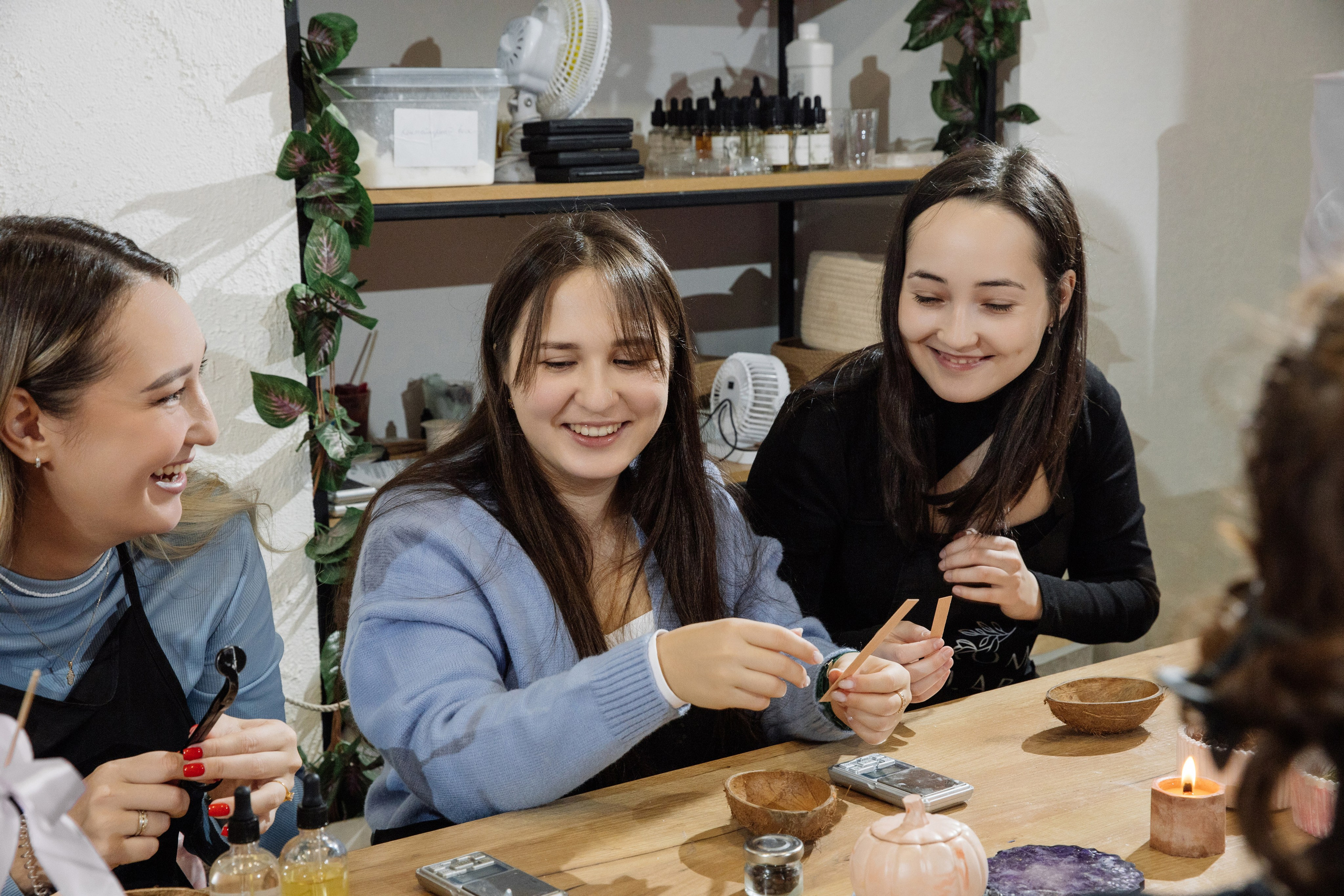 Корпоратив компании Технологии Доверия Аудит — творчество с AROMALAGE