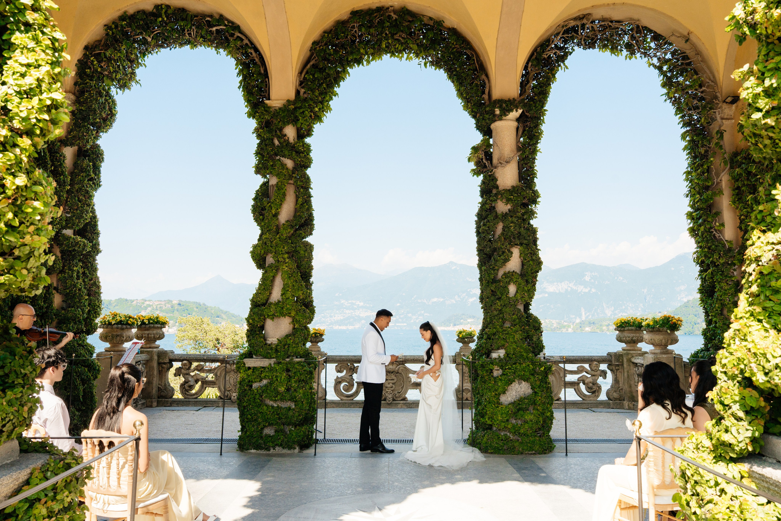 Lake Como Wedding Day. Valeria Coconova Photographer Italy Como Milan