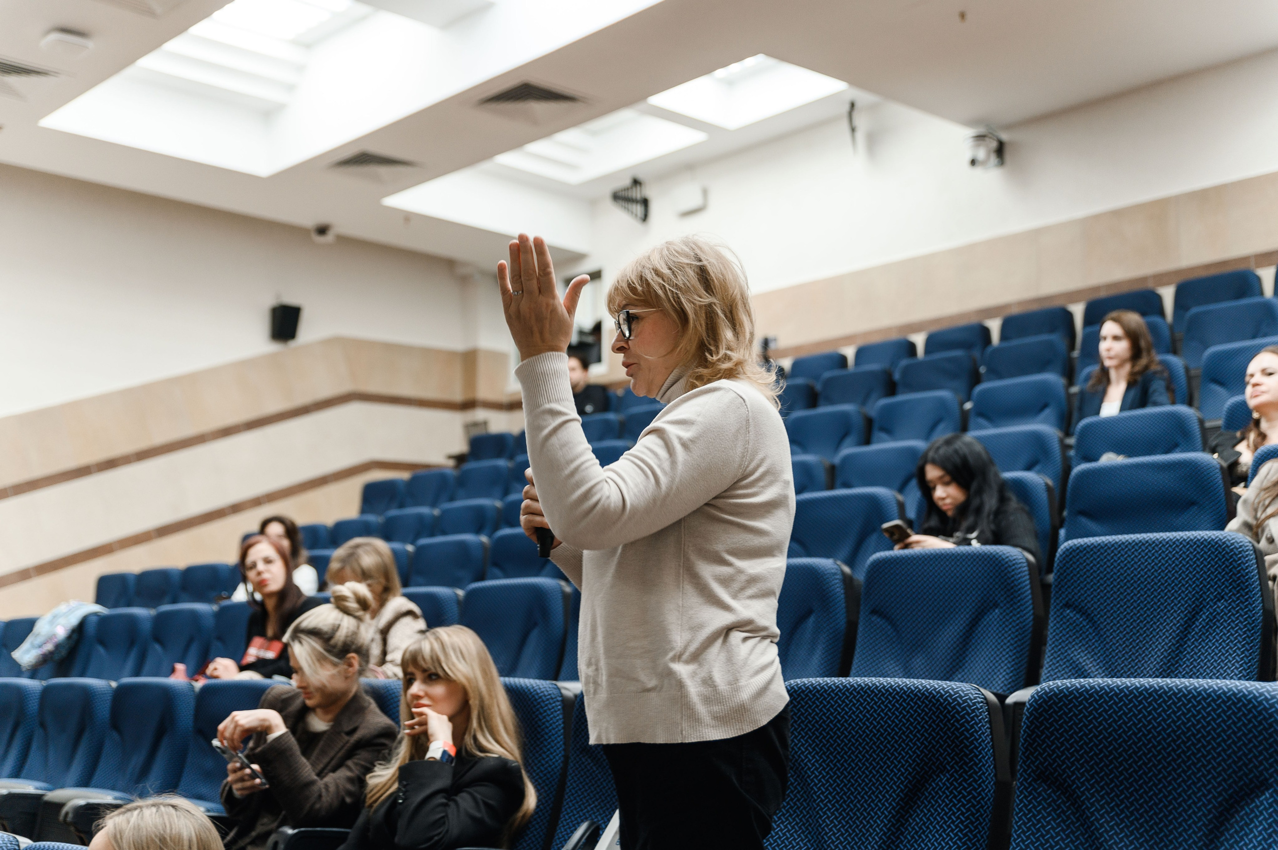 СЛУШАТЕЛИ. PRO-AGELESS