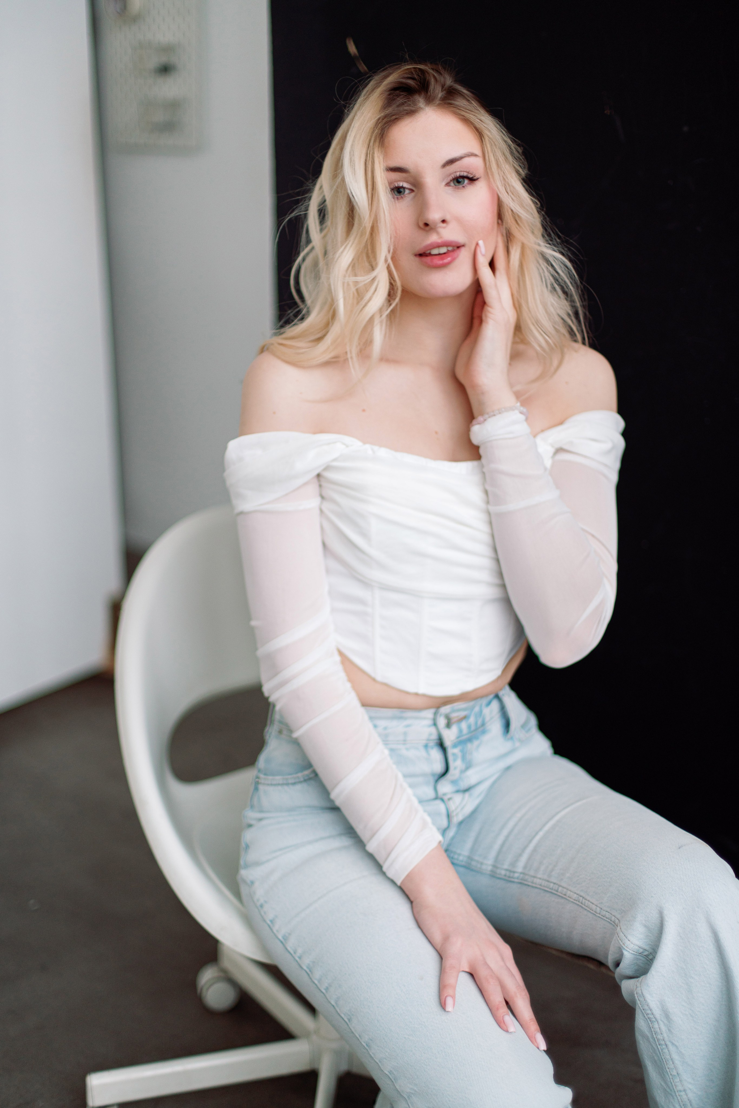 Фотосессия для девушки в Москве, Модельные тесты. Портреты студия Москва. Модельные тесты. Lovestory студия в Москве. Женсий фотограф