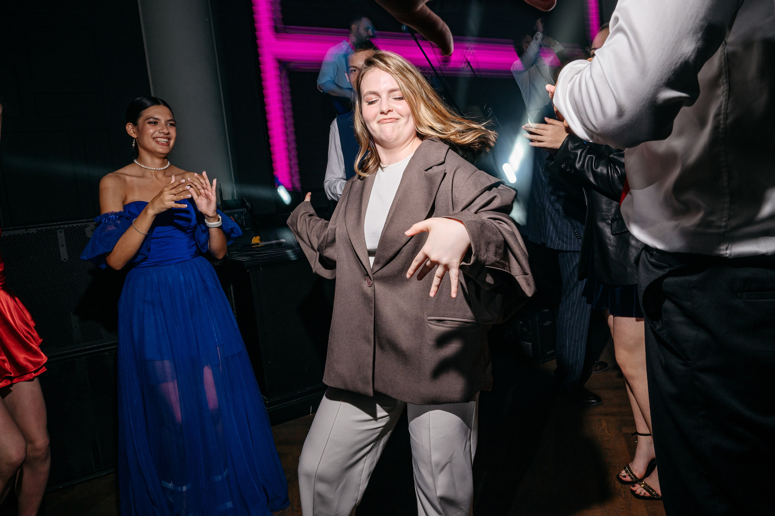 Выпускной. Школа № 54. Кедр Холл. Фотограф Владивосток. Игорь Кирсанов