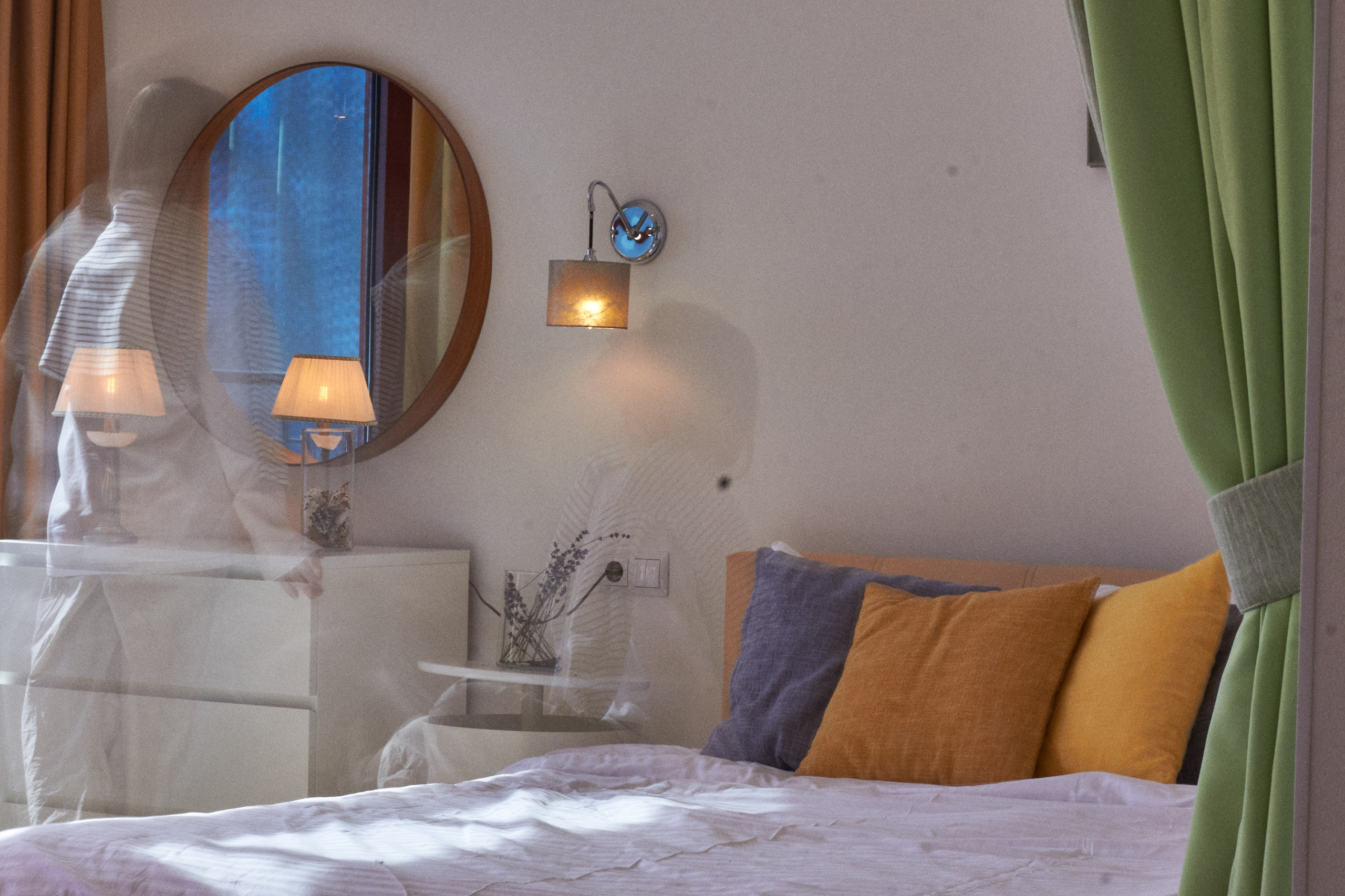 Интерьерная съёмка. Живые фото в Крыму | Фотограф Роман Скрипкин | Искренние фотографии без поз и суеты