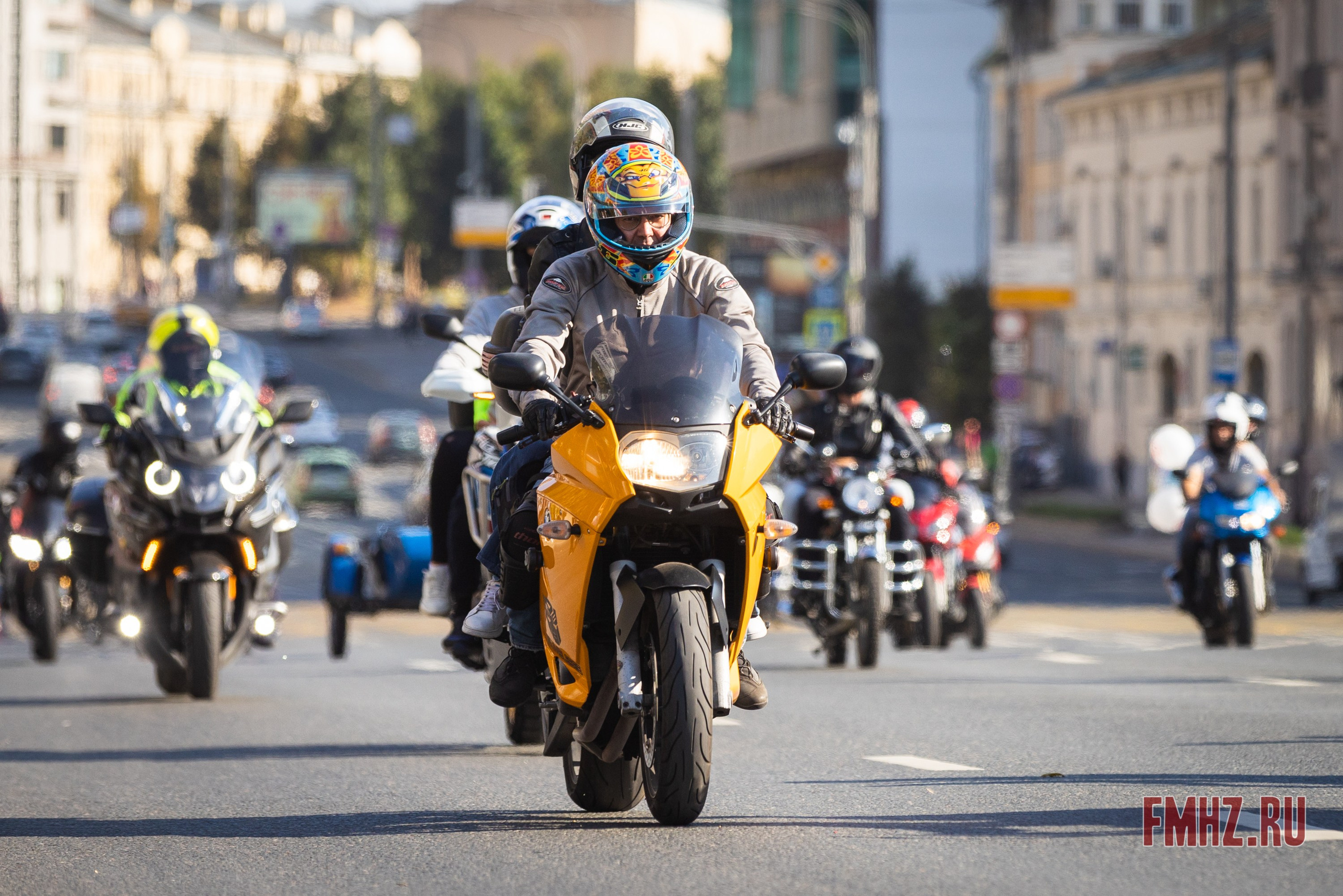 Закрытие Мотосезона 2023 на проспекте Академика Сахарова. Фотограф Владимир Охрименко