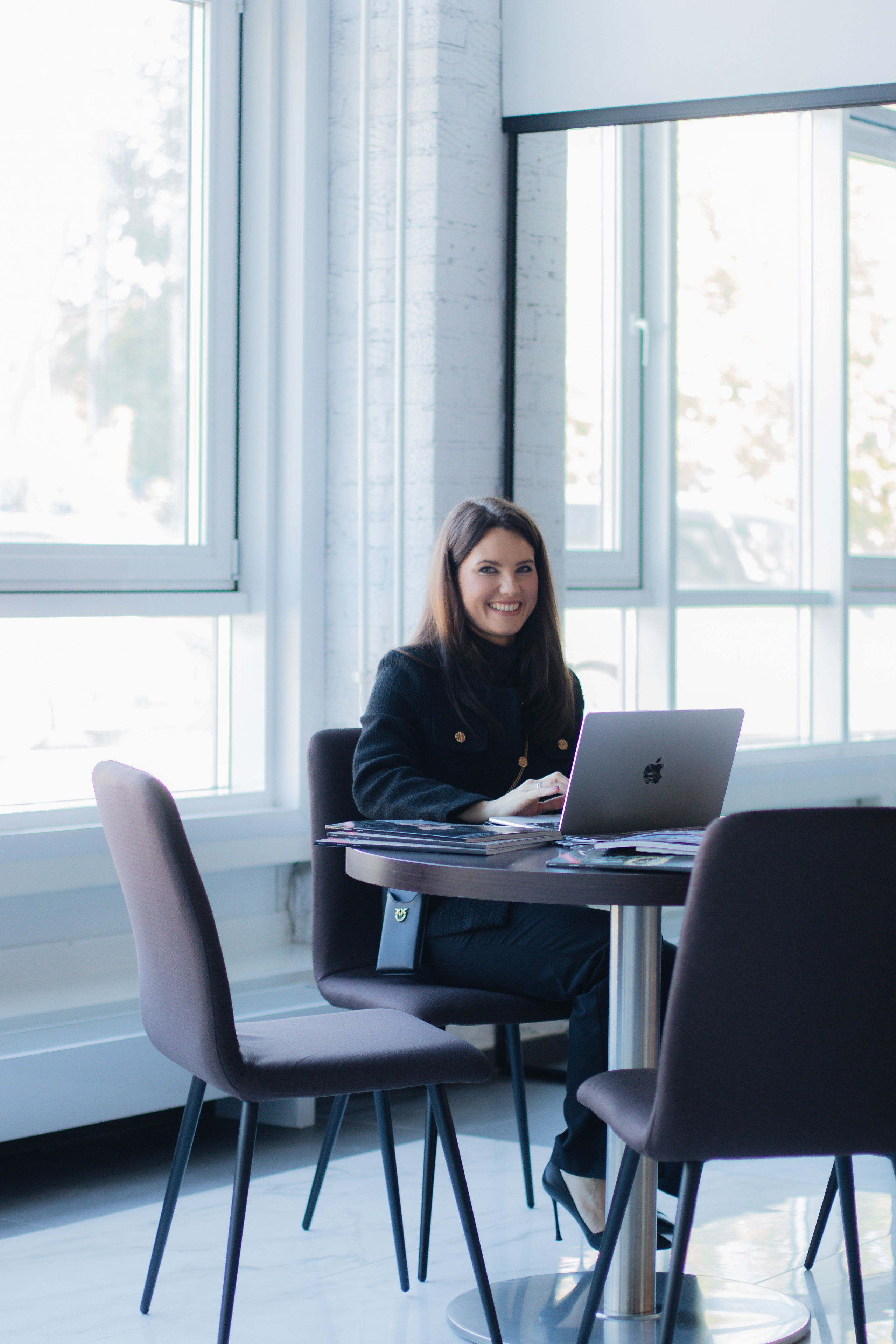 Бизнес завтрак, бизнес встреча. Индивидуальный фотограф Новосибирск Настя