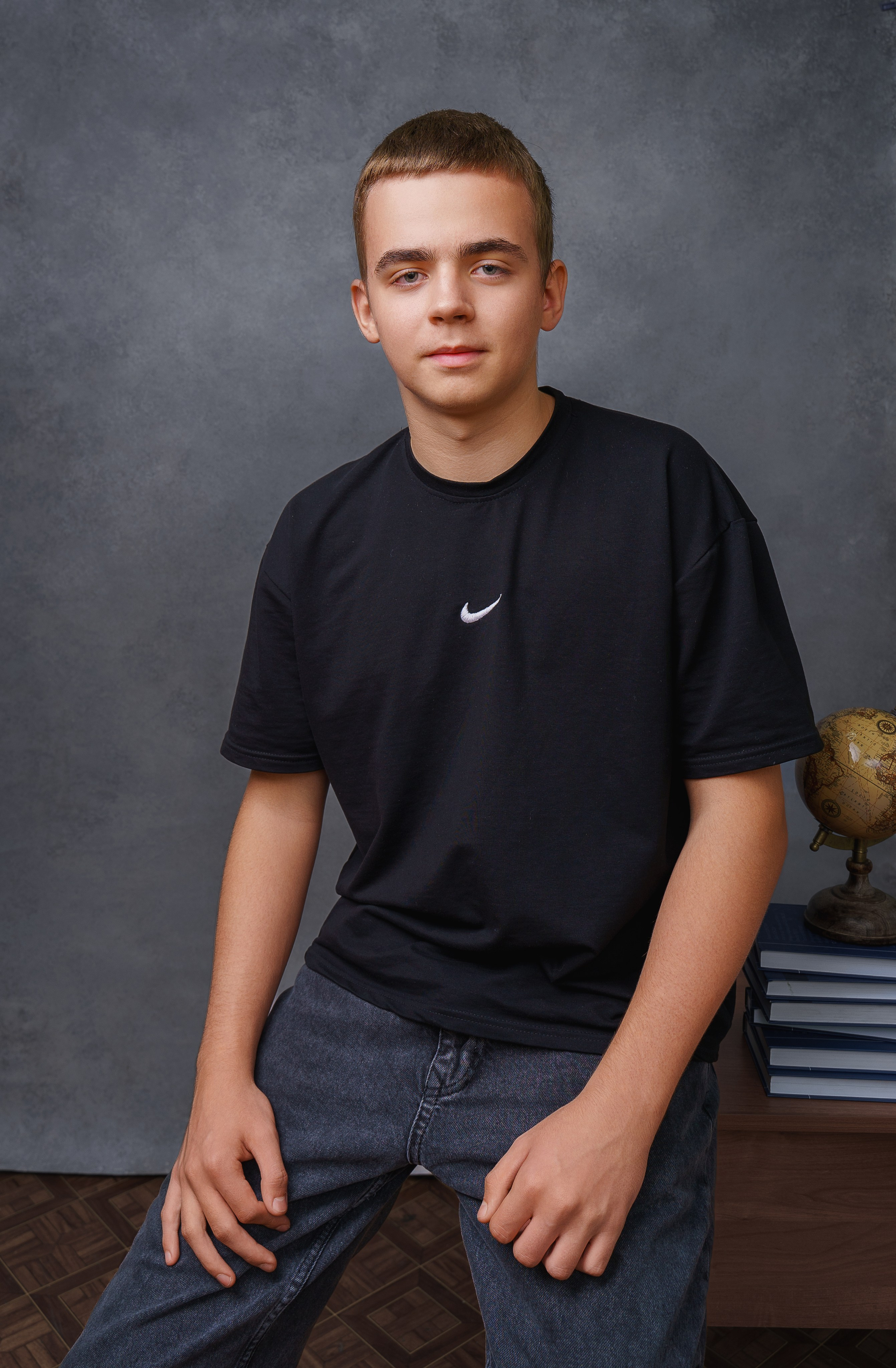 Дизайн «Буквы». Стильные выпускные альбомы и индивидуальные фотосессии в Таганроге