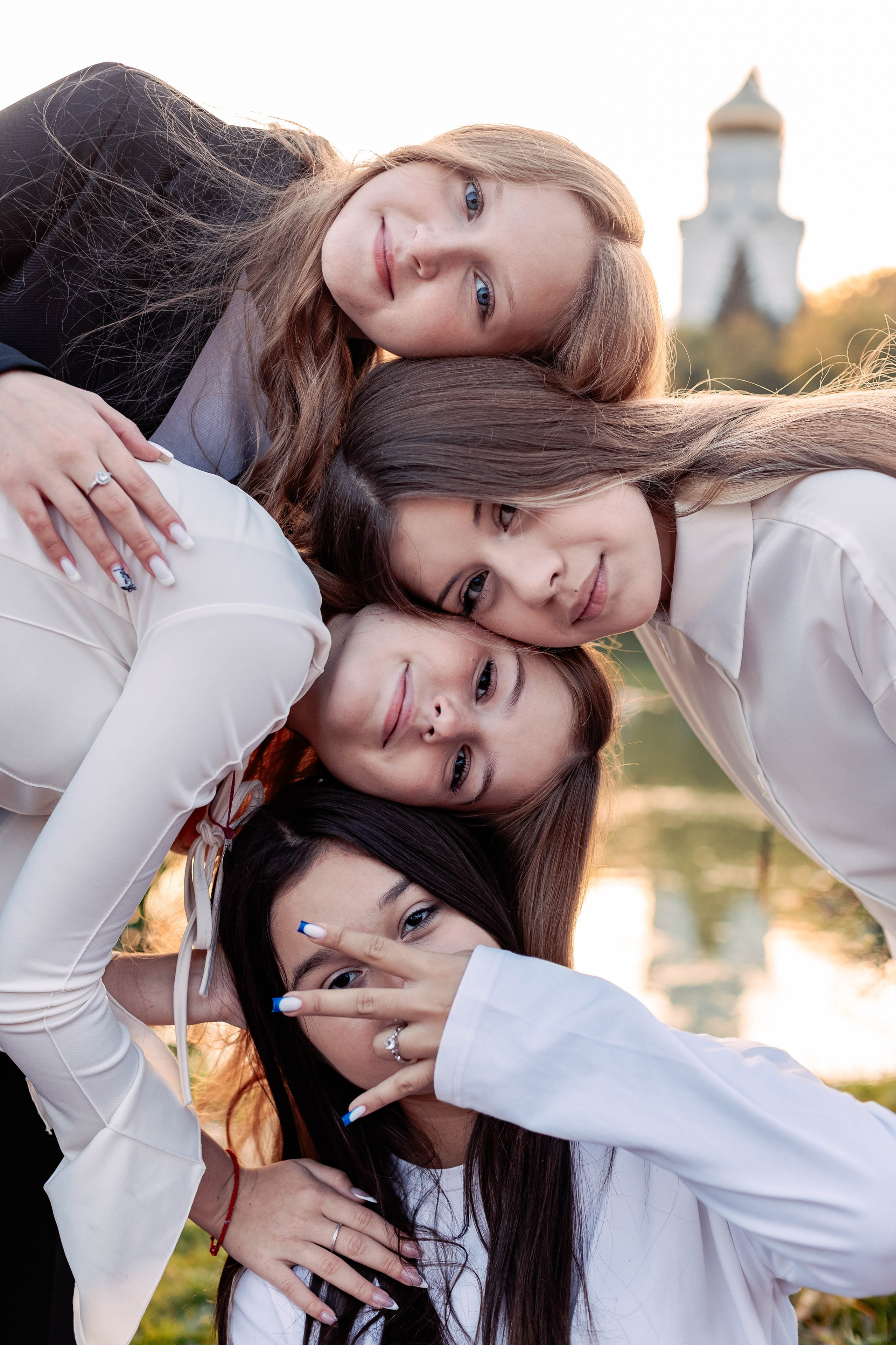 Позирование группы. Выпускные альбомы для детского сада и школы