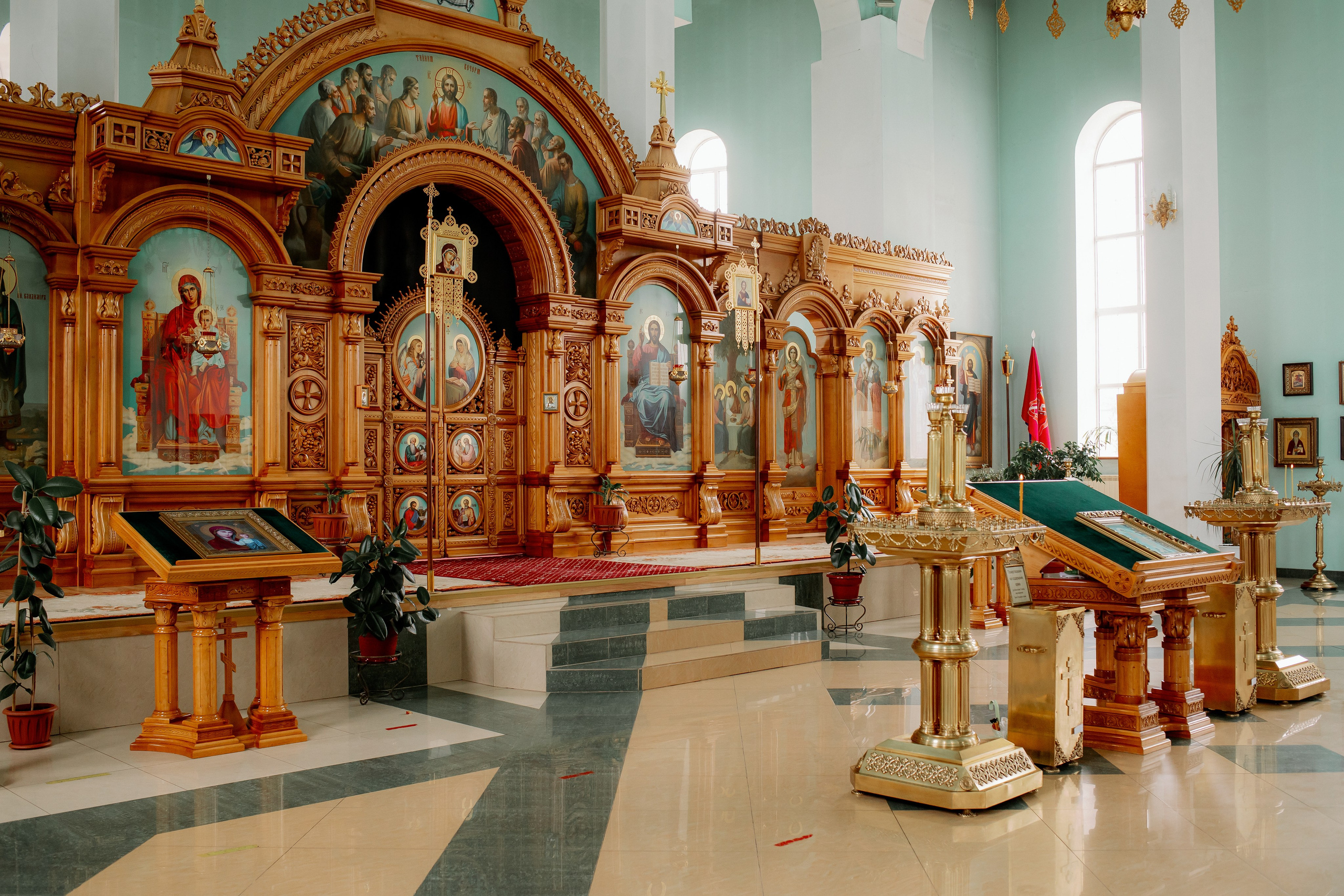 Крещение. Город Гулькевичи. Свято-Троицкий Храм. Свадебный фотограф Кропоткин Краснодар