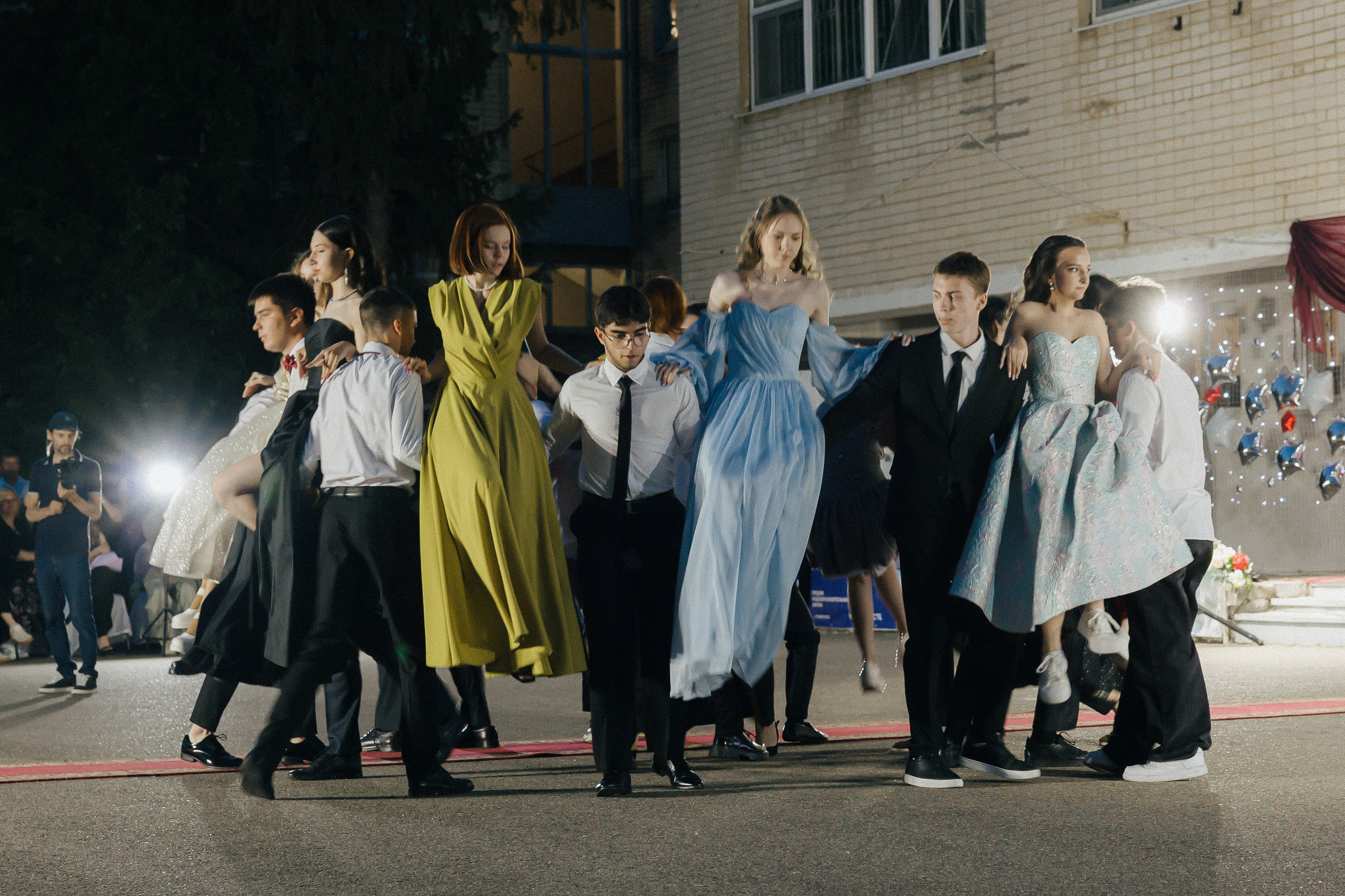 Вручение аттестатов. Свадебный фотограф Роман Еремеев