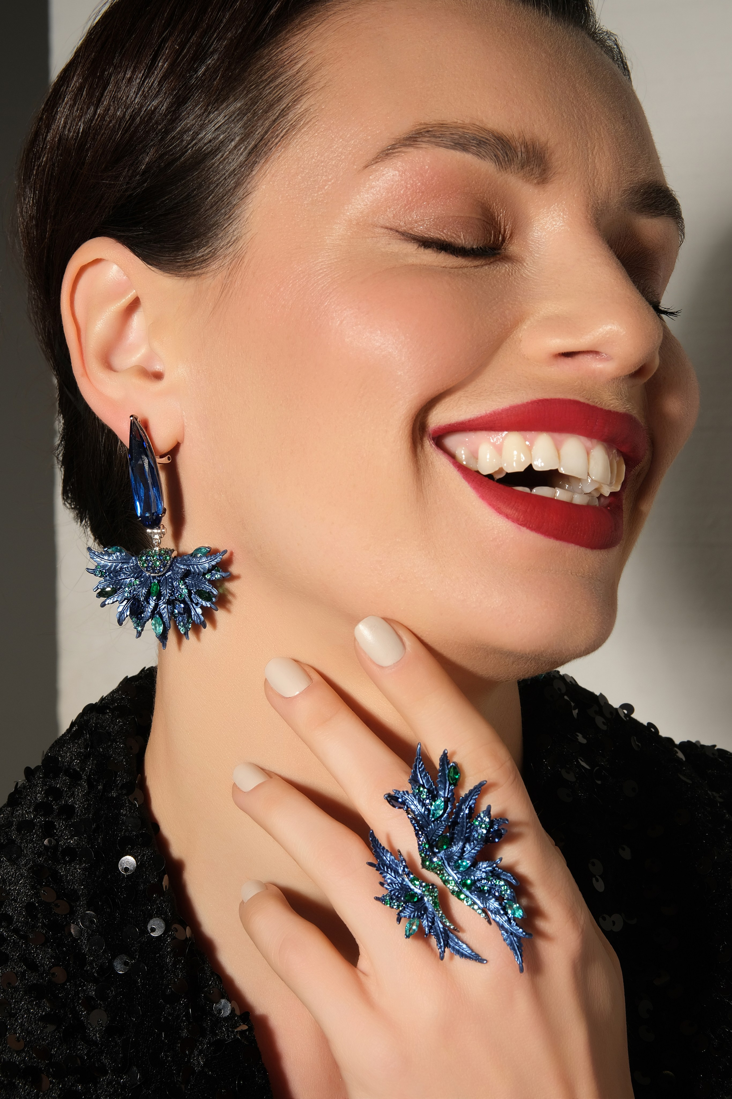 Фотосъёмка ювелирных украшений Профессиональный предметный фотограф. Контент Предметный фотограф Саратов, контент для бизнеса, съемка для брендов, предметные фотосъёмки в Саратове. Елена