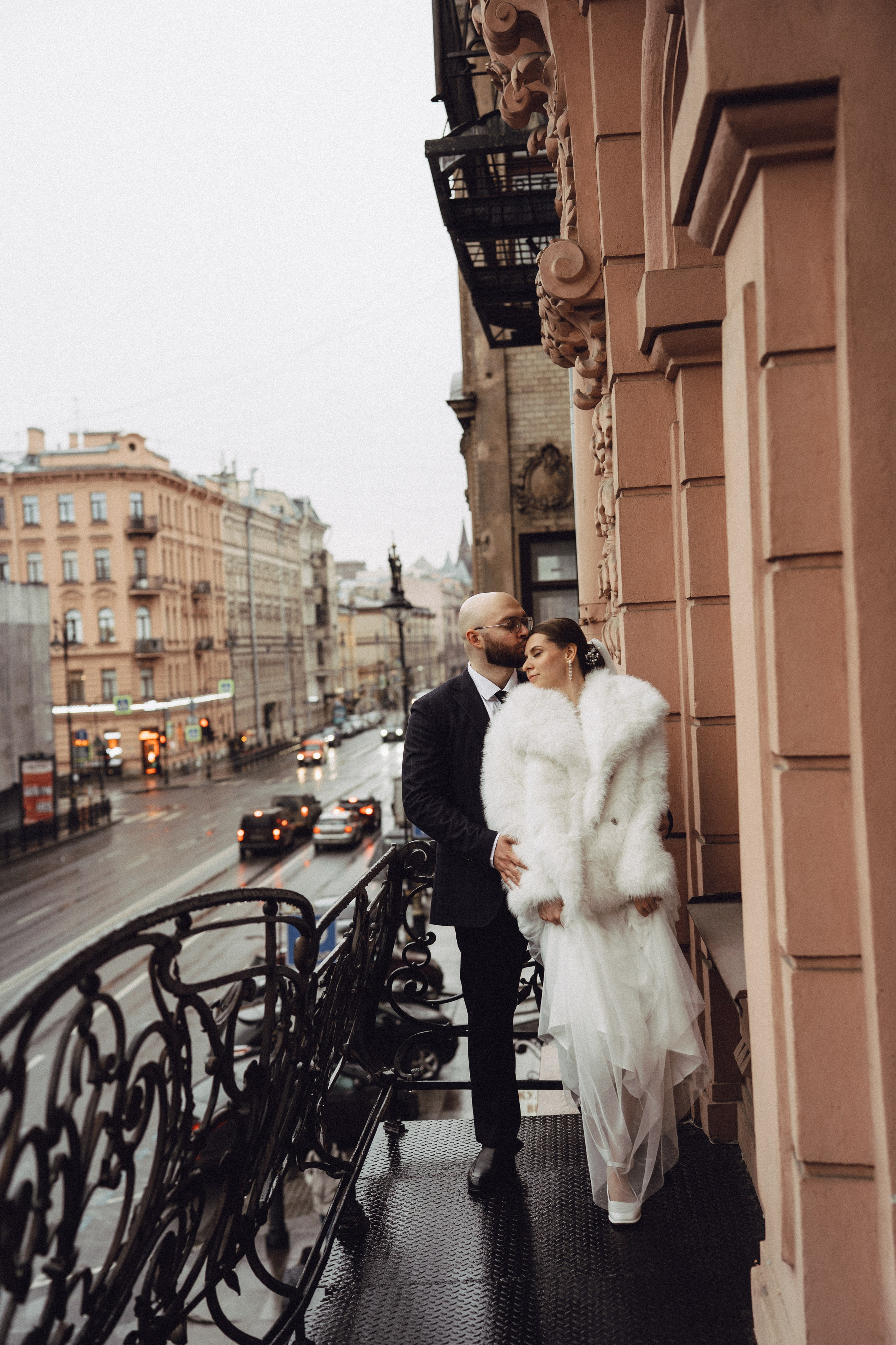 СВАДЕБНАЯ СЬЕМКА ВО ВТОРОМ ДВОРЦЕ (ДЕКАБРЬ) ТАКЖЕ СЬЕМКА В СТУДИИ НА ЧЕРНЫШЕВСКОЙ. Профессиональный фотограф, Санкт-Петербург — Виктория Богомолова
