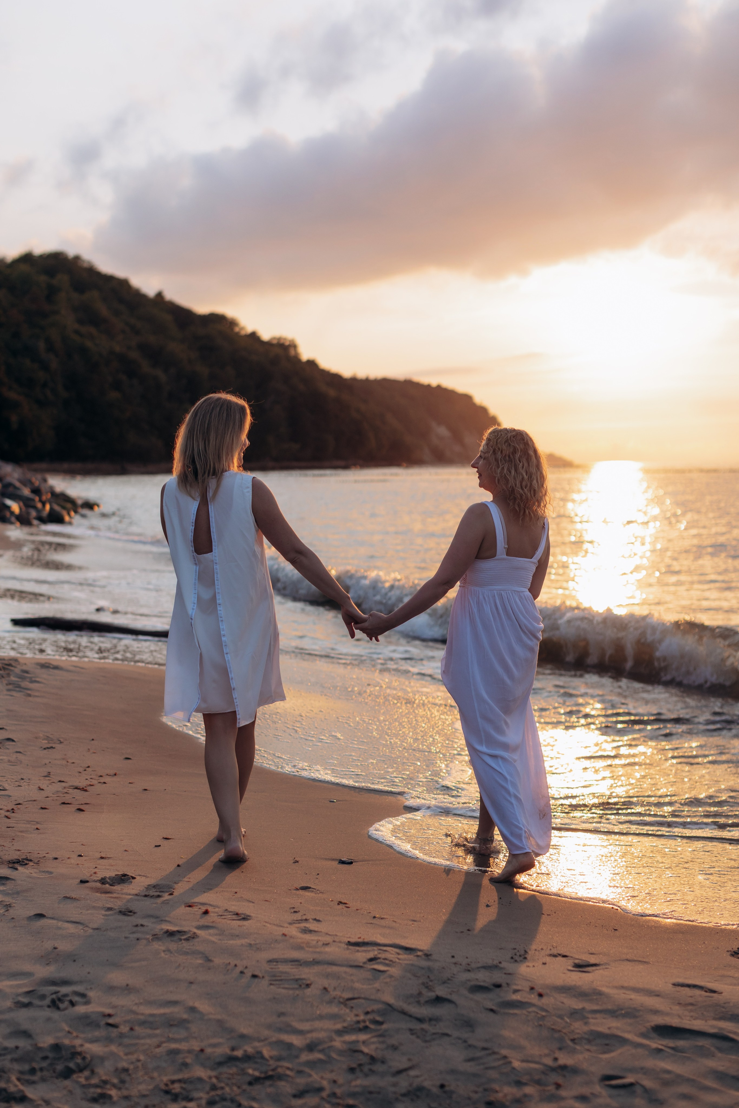 Подруги Отрадное море лето закат. Фотограф в Калининграде свадебная фотография, репортажная, фотосессии