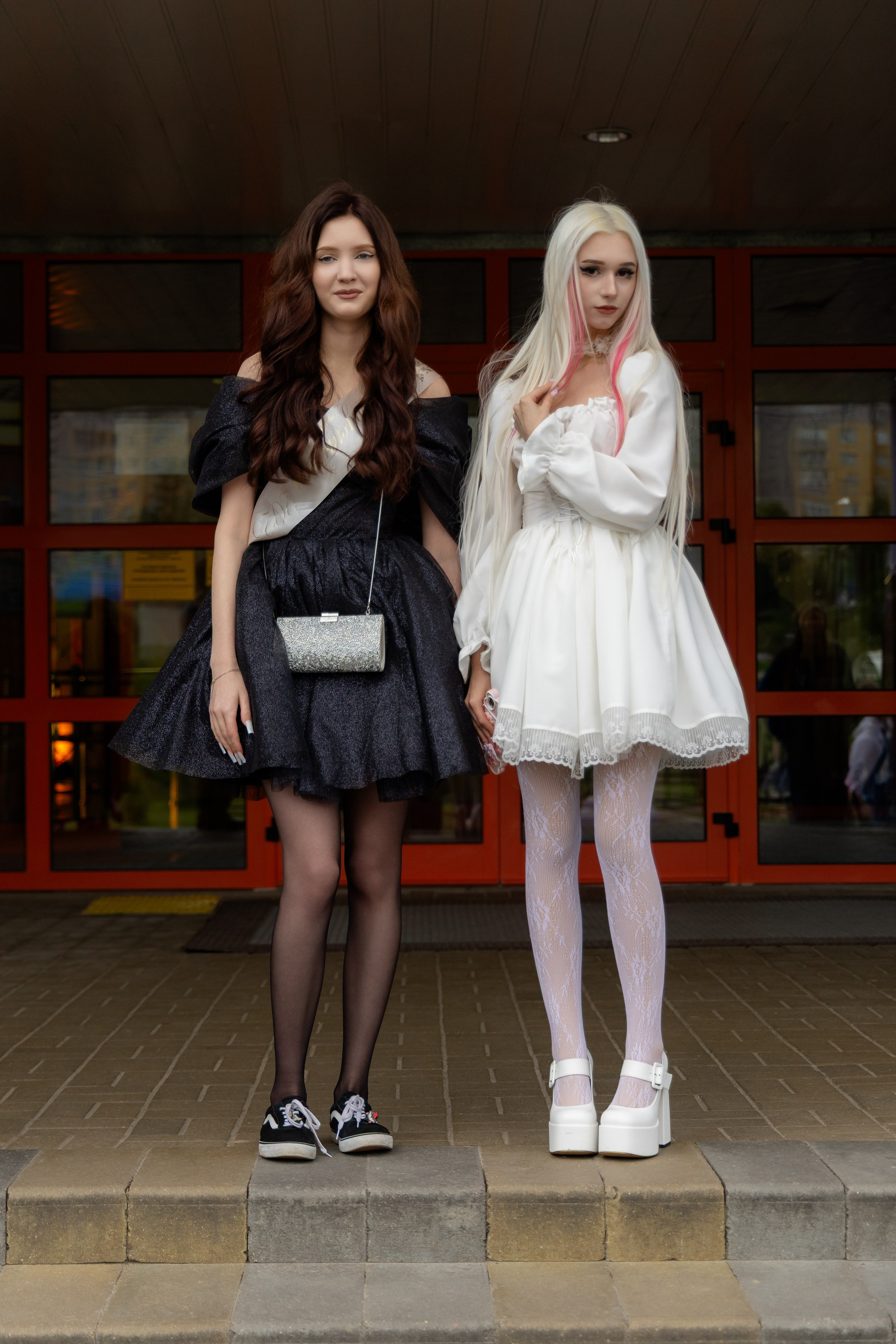 Школьный выпускной 2025 год в Минске, Беларуси. Свадебный фотограф в Минске/Беларуси Сергей Спиридонов