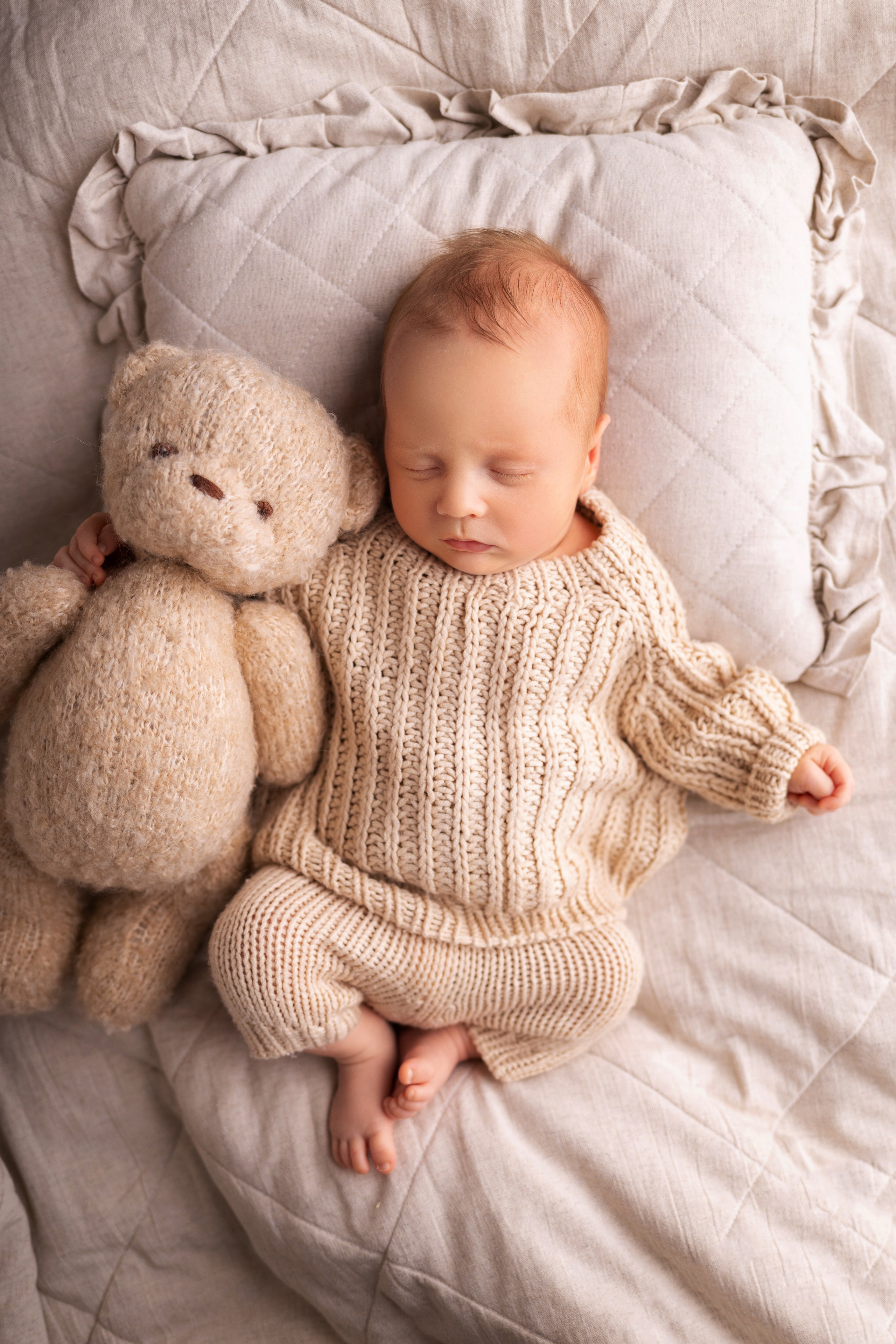 Newborn съемка в стиле Лайф. Фотограф новорожденных малышей в Омске и Омской области Эльвира Камаева