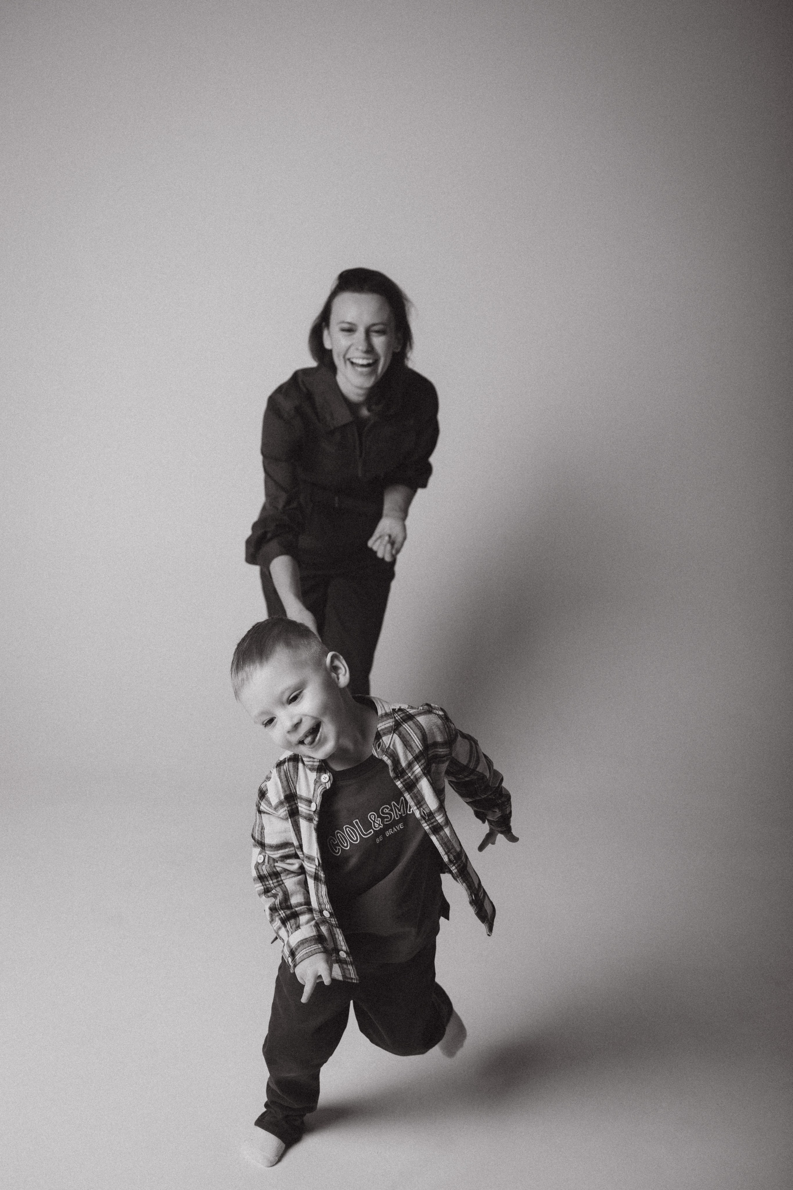 Фотосессия, а студии мамы и сына. Фотограф Артем Бросов в Санкт-Петербурге и Дубае