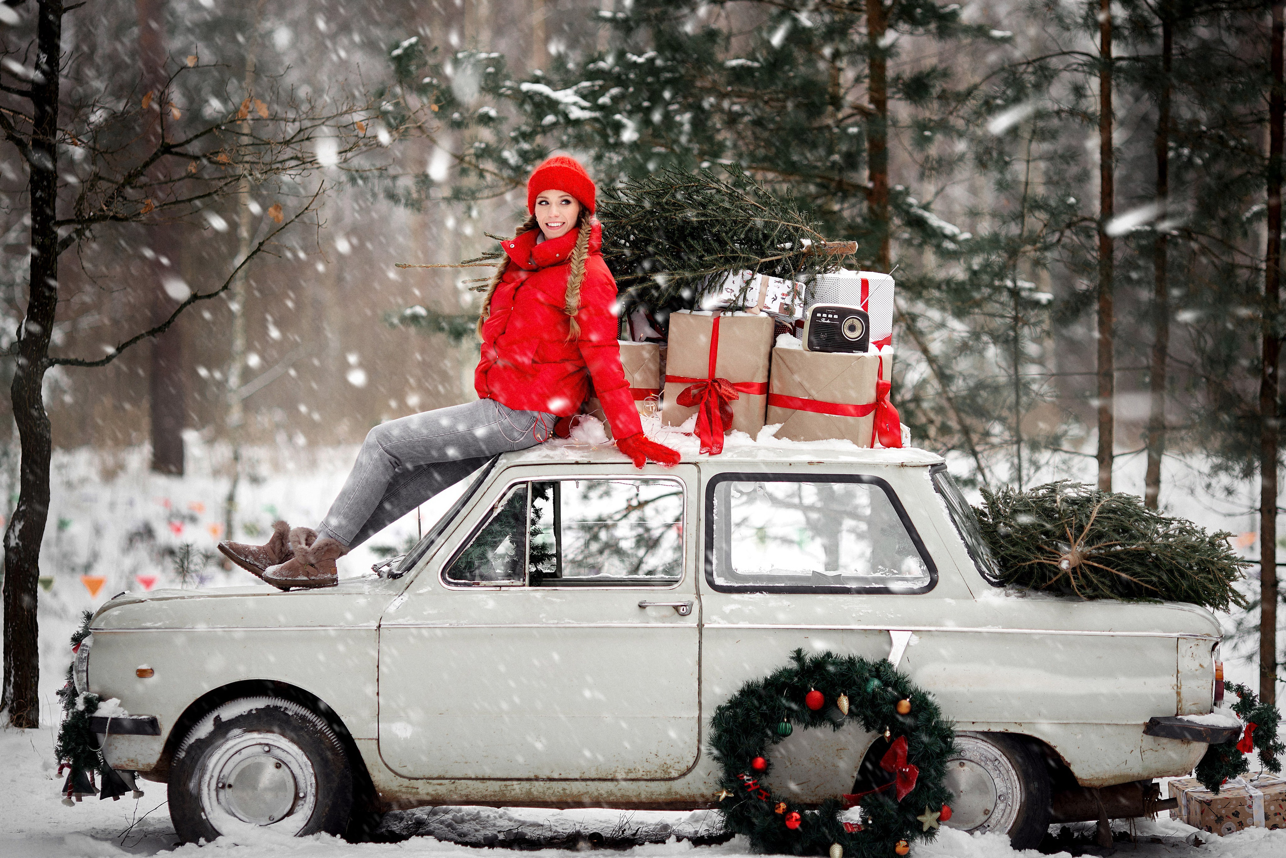 Семья с машиной. Свадебный и семейный фотограф Игорь Елагин