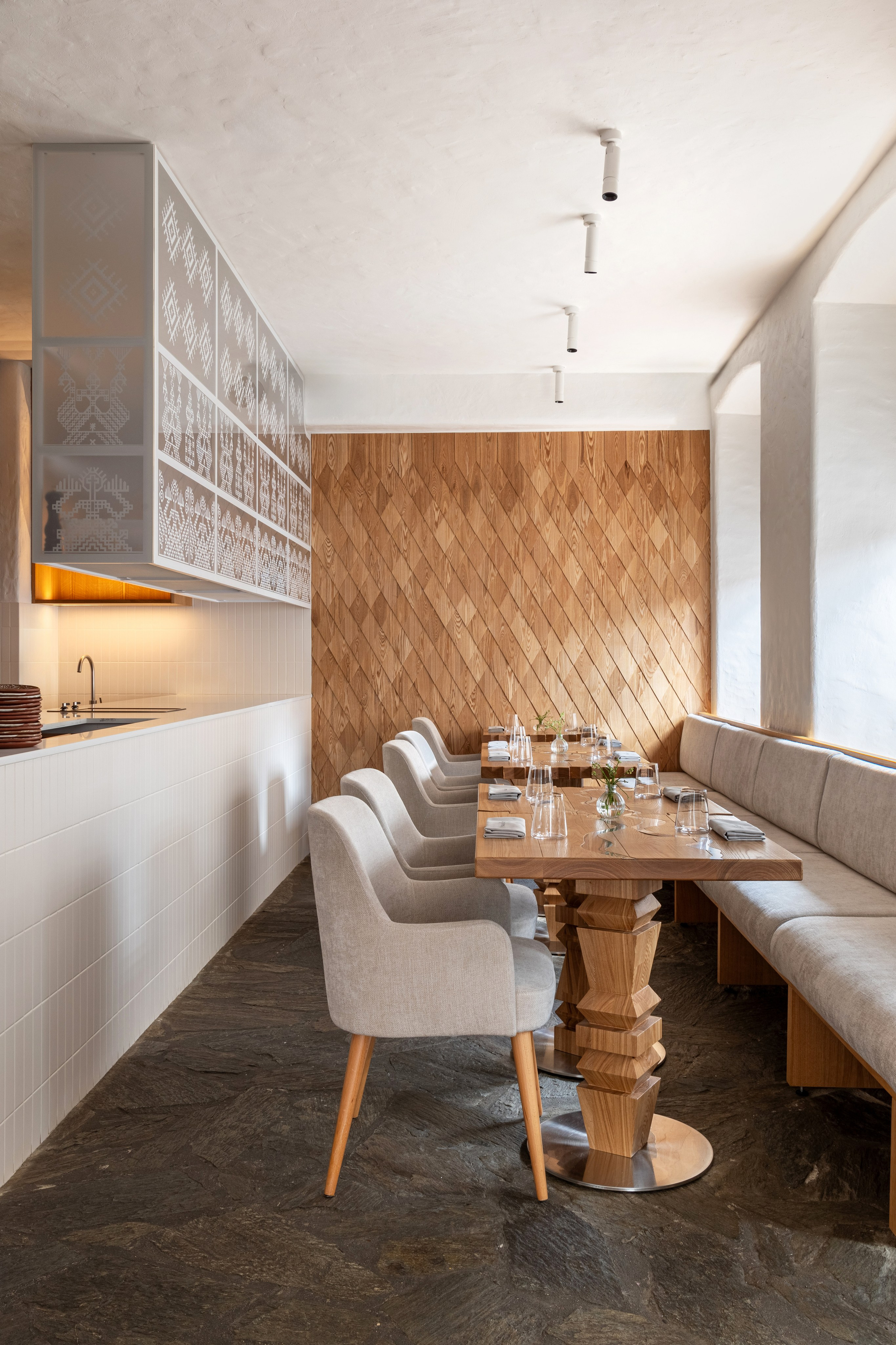 Интерьерная фотосъемка ресторана в Санкт-Петербурге. Интерьерный фотограф в Нижнем Новгороде и Москве Владимир Гудков