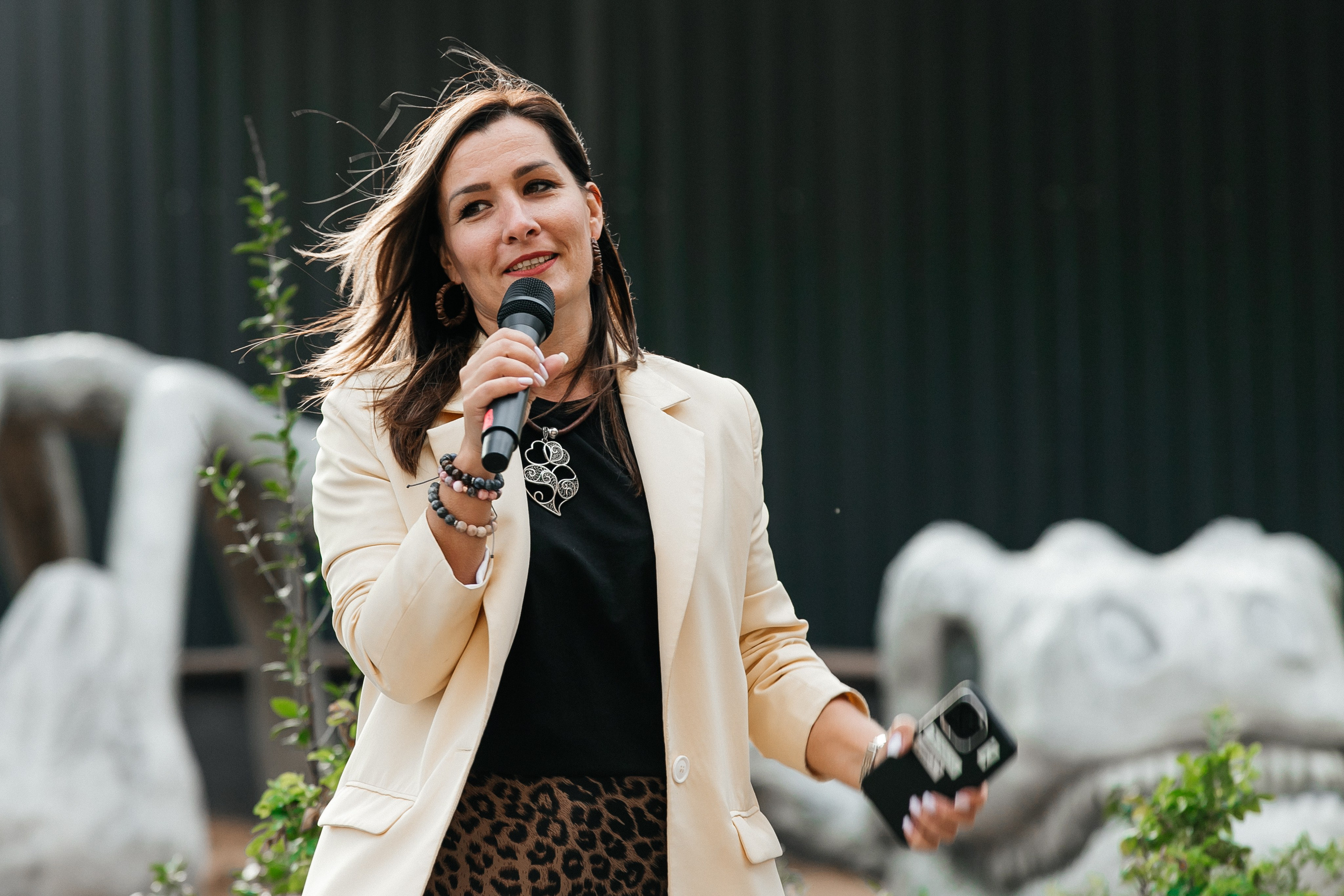 Презентация в квартал стрижи от Восток Центр Иркутск. Фотограф в Иркутске Анастасия Кись. Студийная фотосессия беременности в тканях Иркутск. Семейная фотосессия, ПОРТРЕТ «ПОКОЛЕНИЕ»